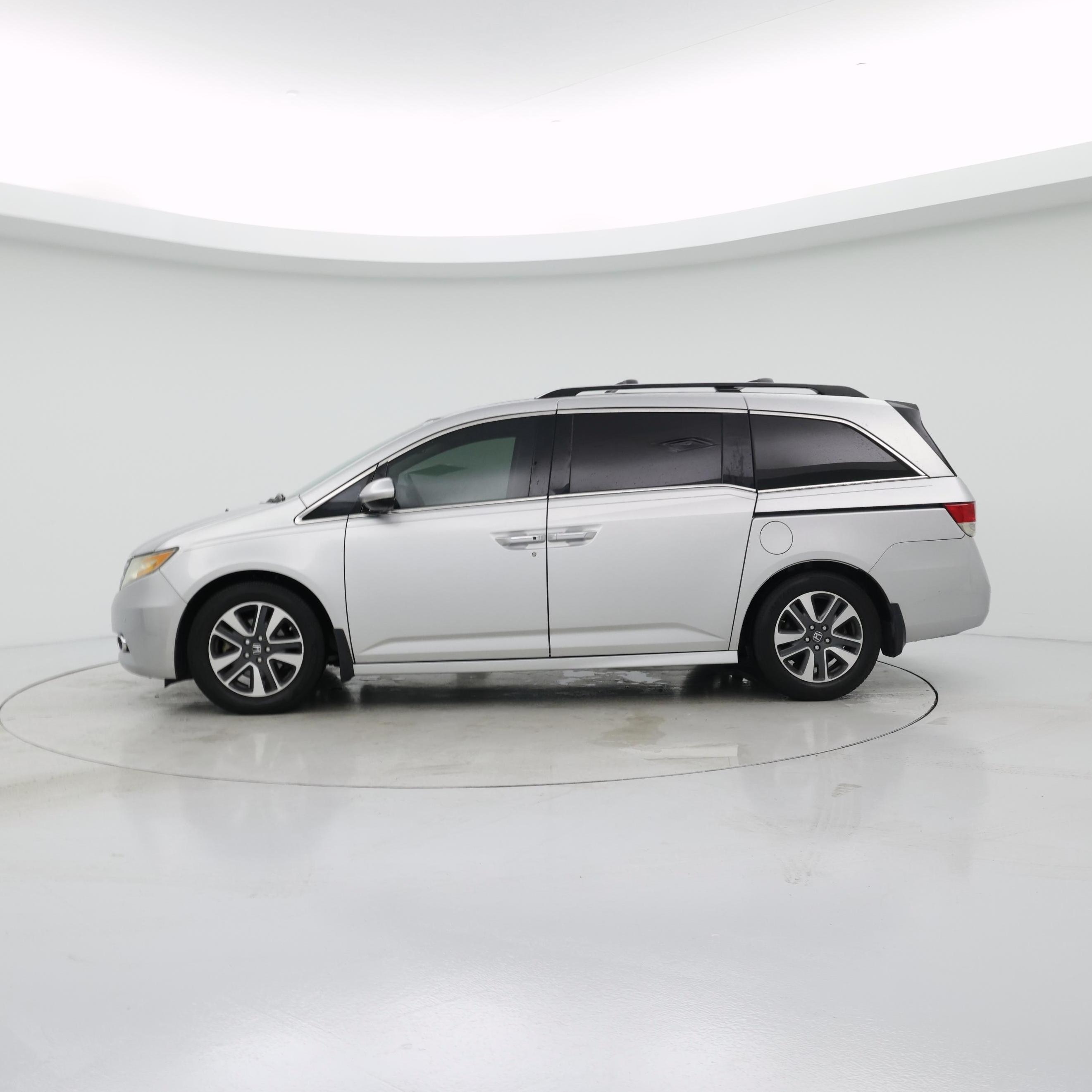 Thumbnail: 2015 Honda Odyssey - 3
