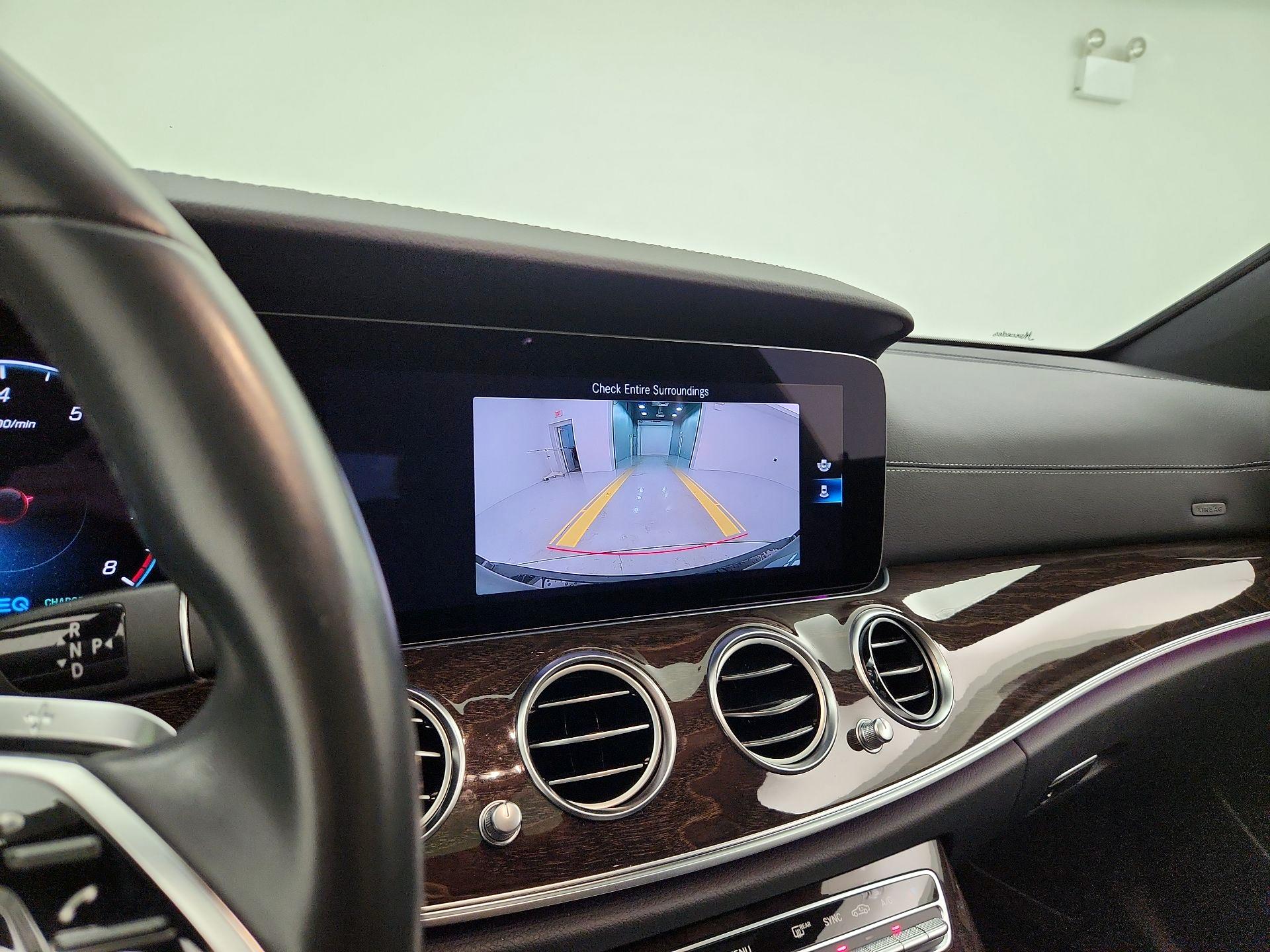 Thumbnail: 2021 Mercedes-Benz E-Class - 15