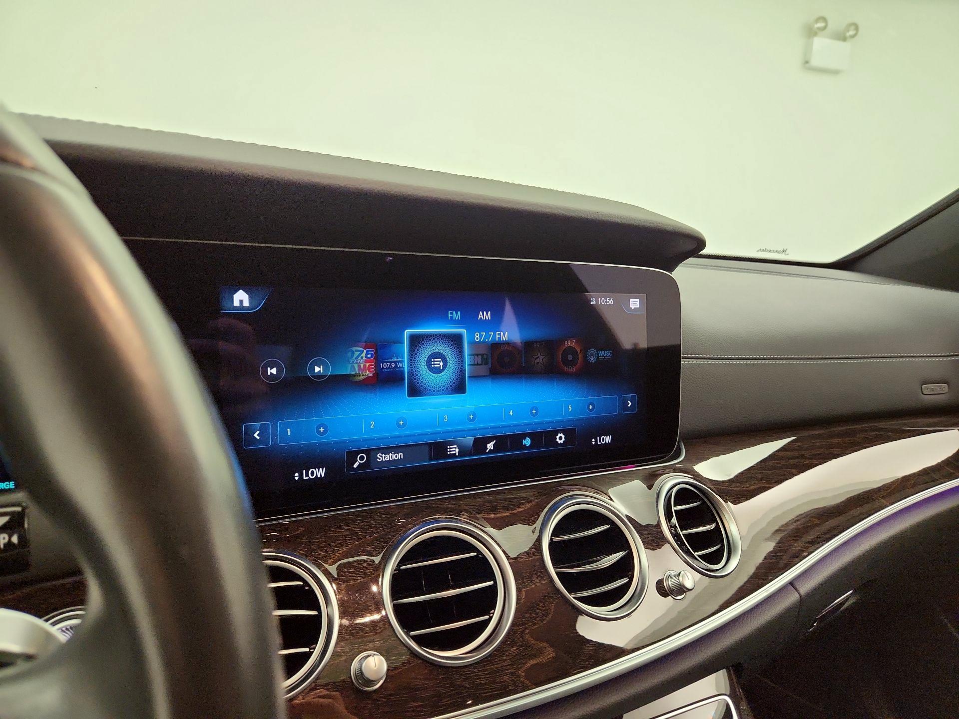 Thumbnail: 2021 Mercedes-Benz E-Class - 16