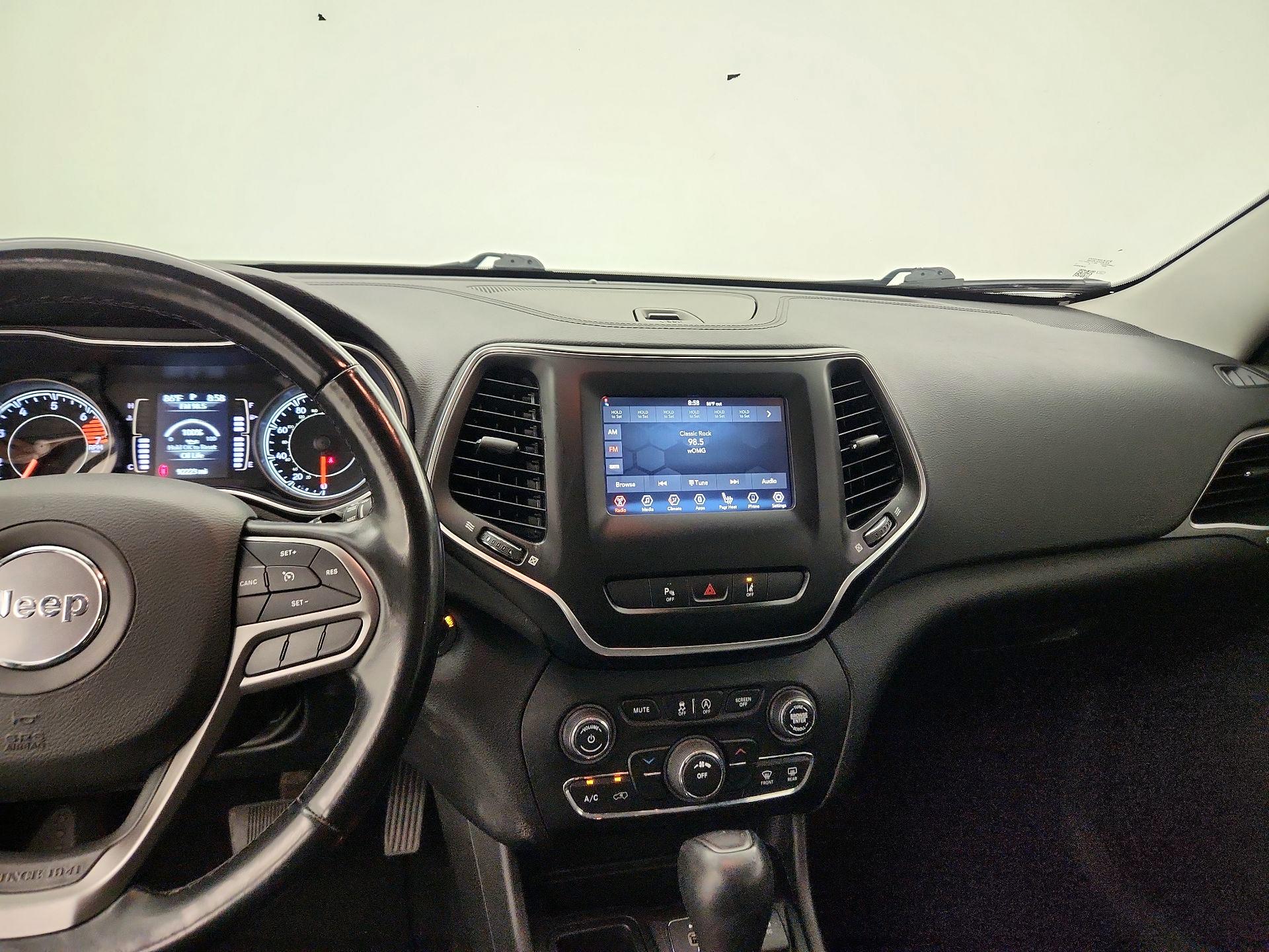 Thumbnail: 2021 Jeep Cherokee - 9