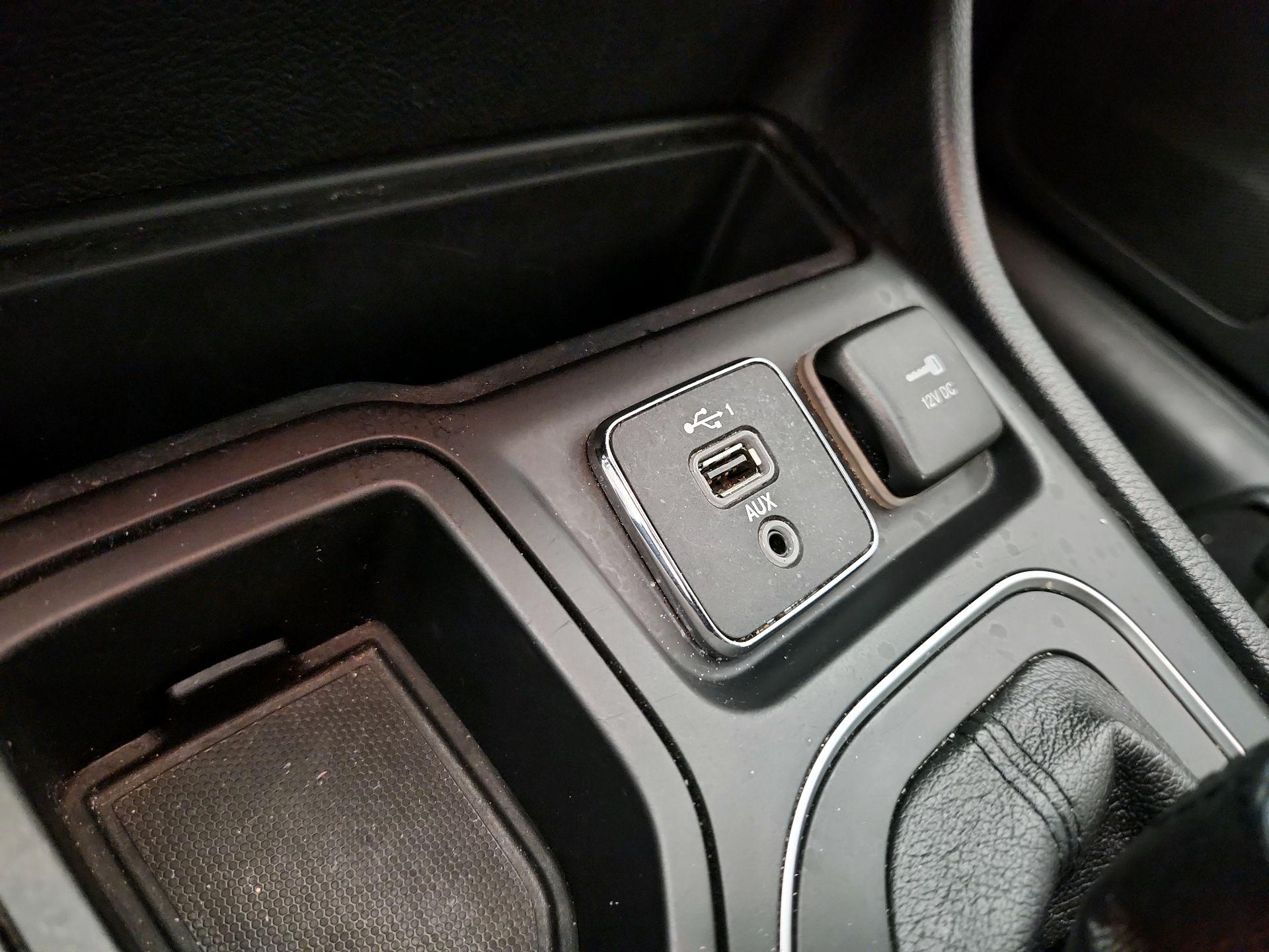 Thumbnail: 2021 Jeep Cherokee - 18