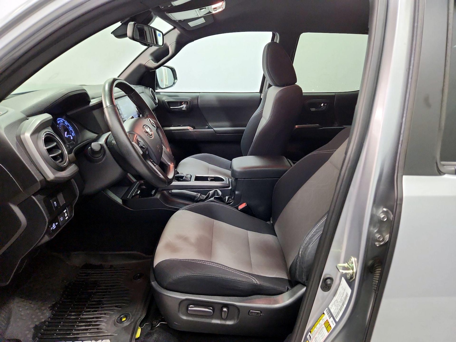 2020 Toyota Tacoma TRD Sport - Photo 12