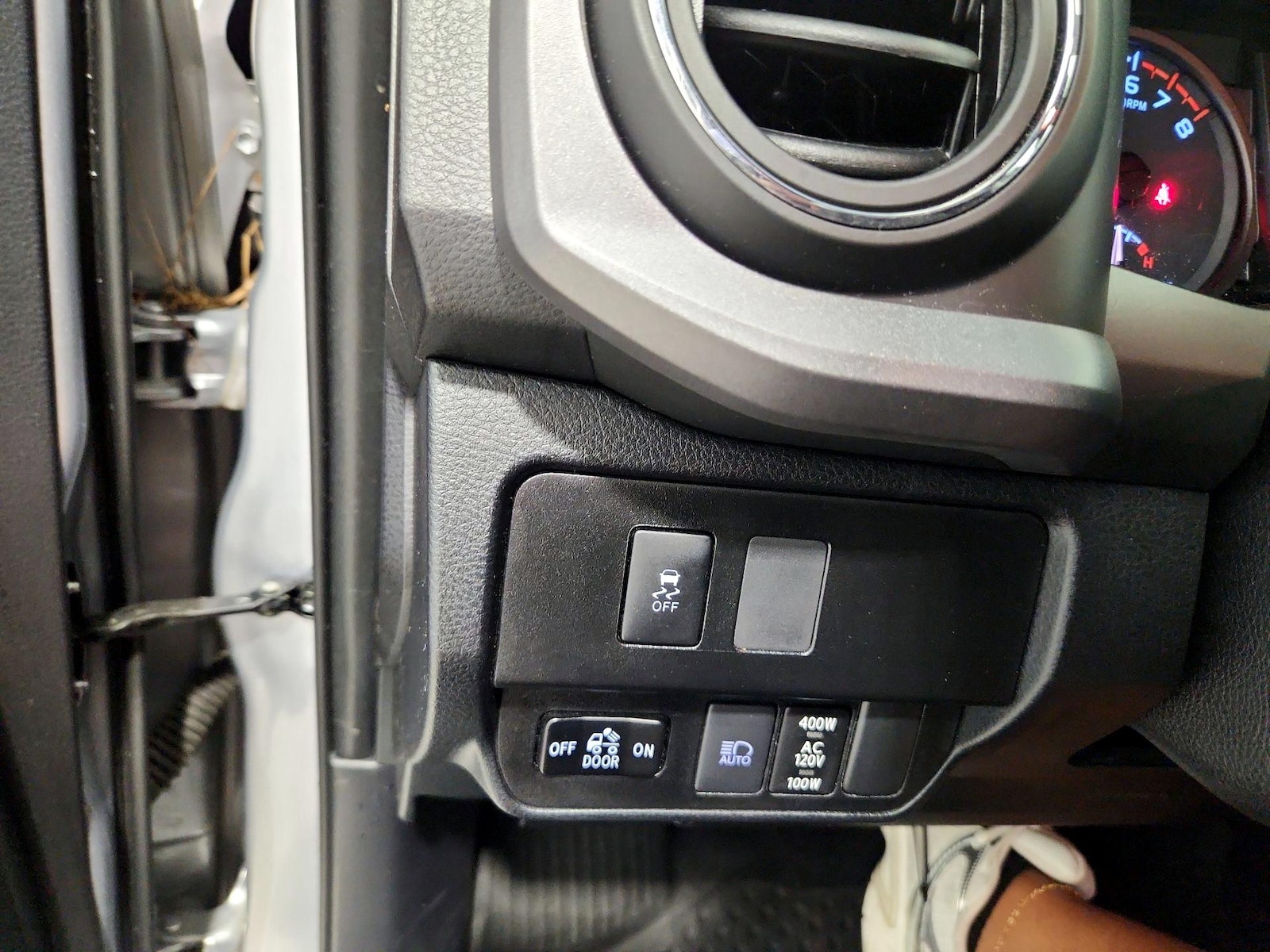 2020 Toyota Tacoma TRD Sport - Photo 14