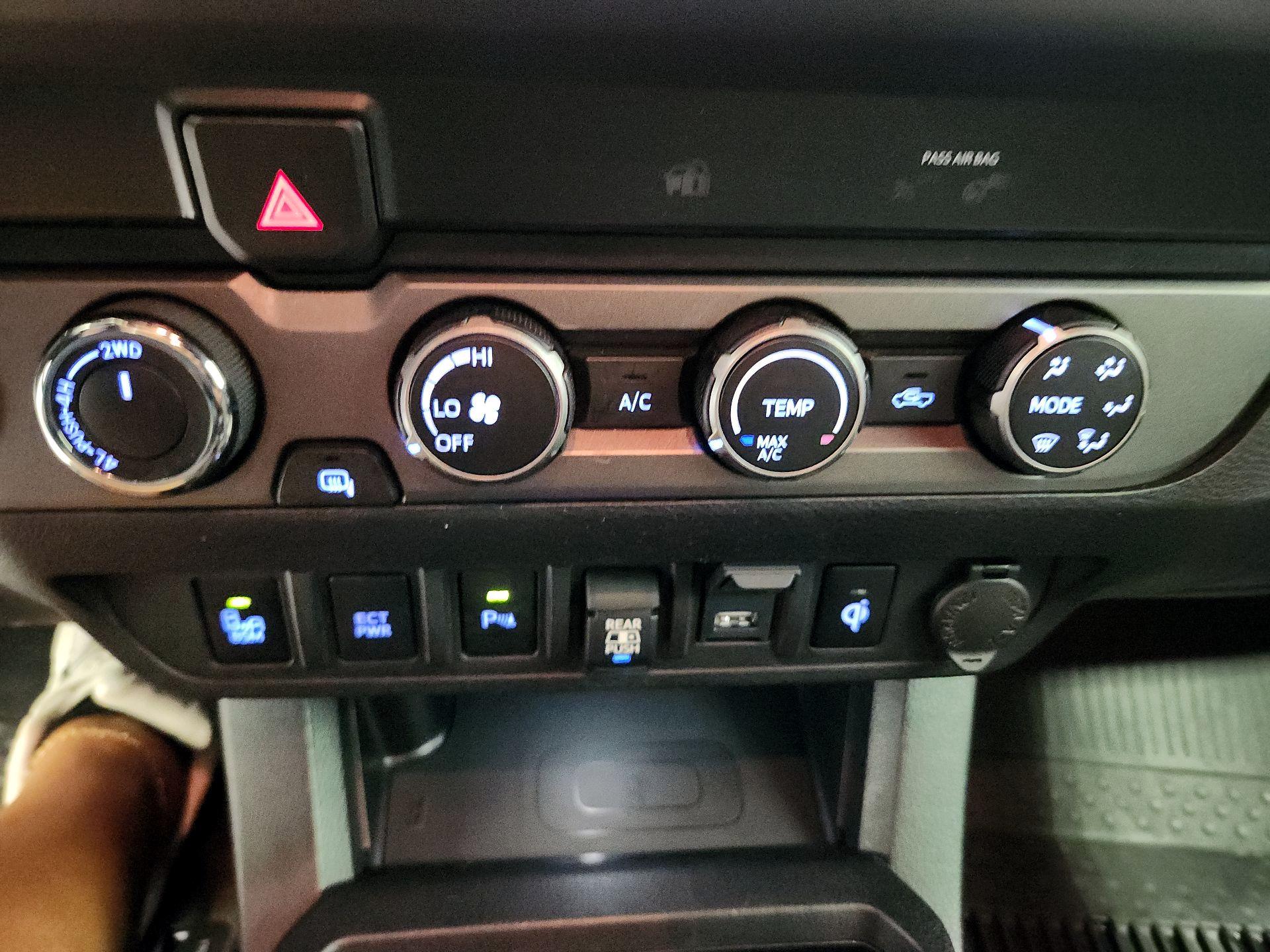 Thumbnail: 2020 Toyota Tacoma - 17