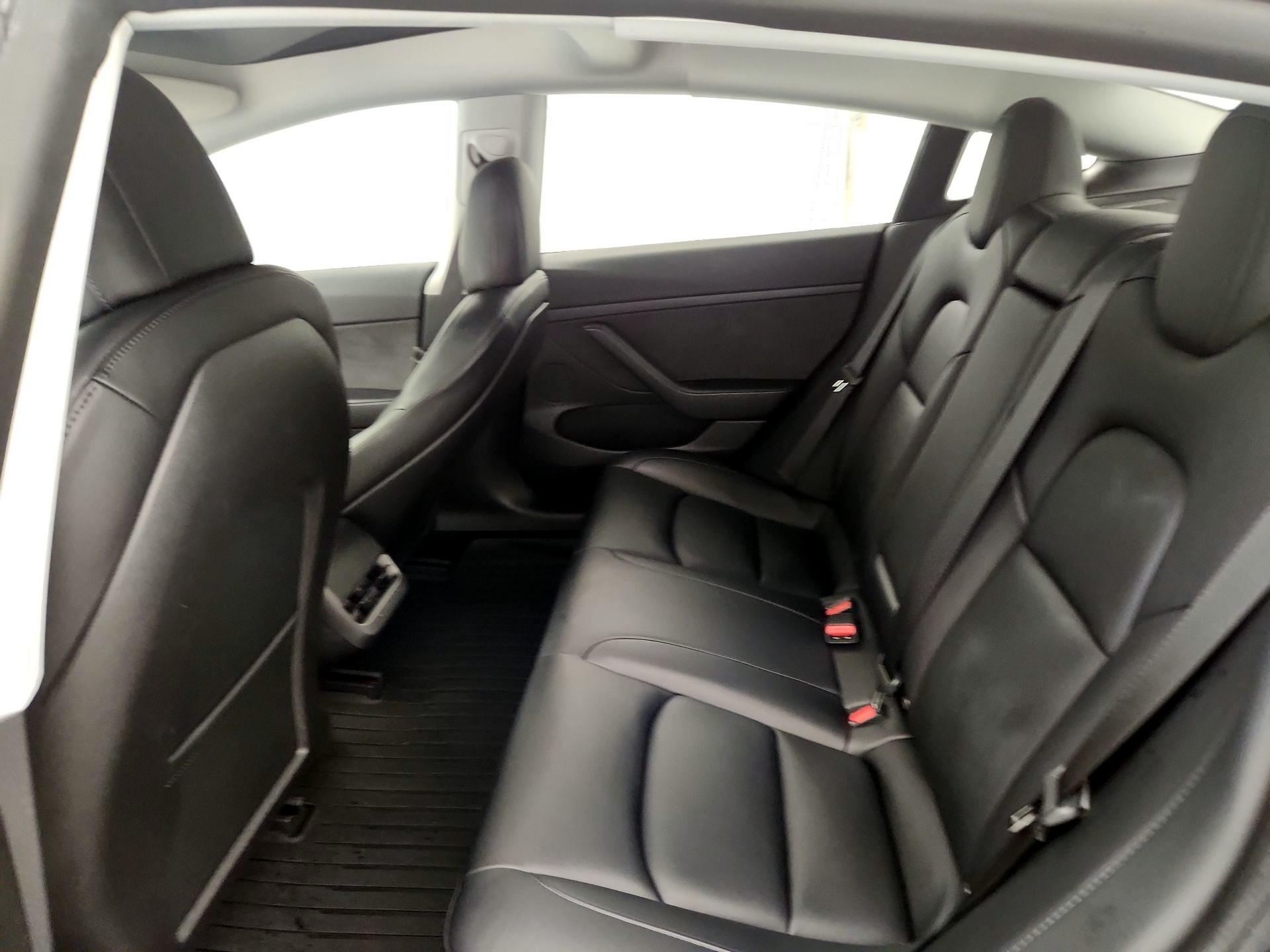 Thumbnail: 2021 Tesla Model 3 - 18