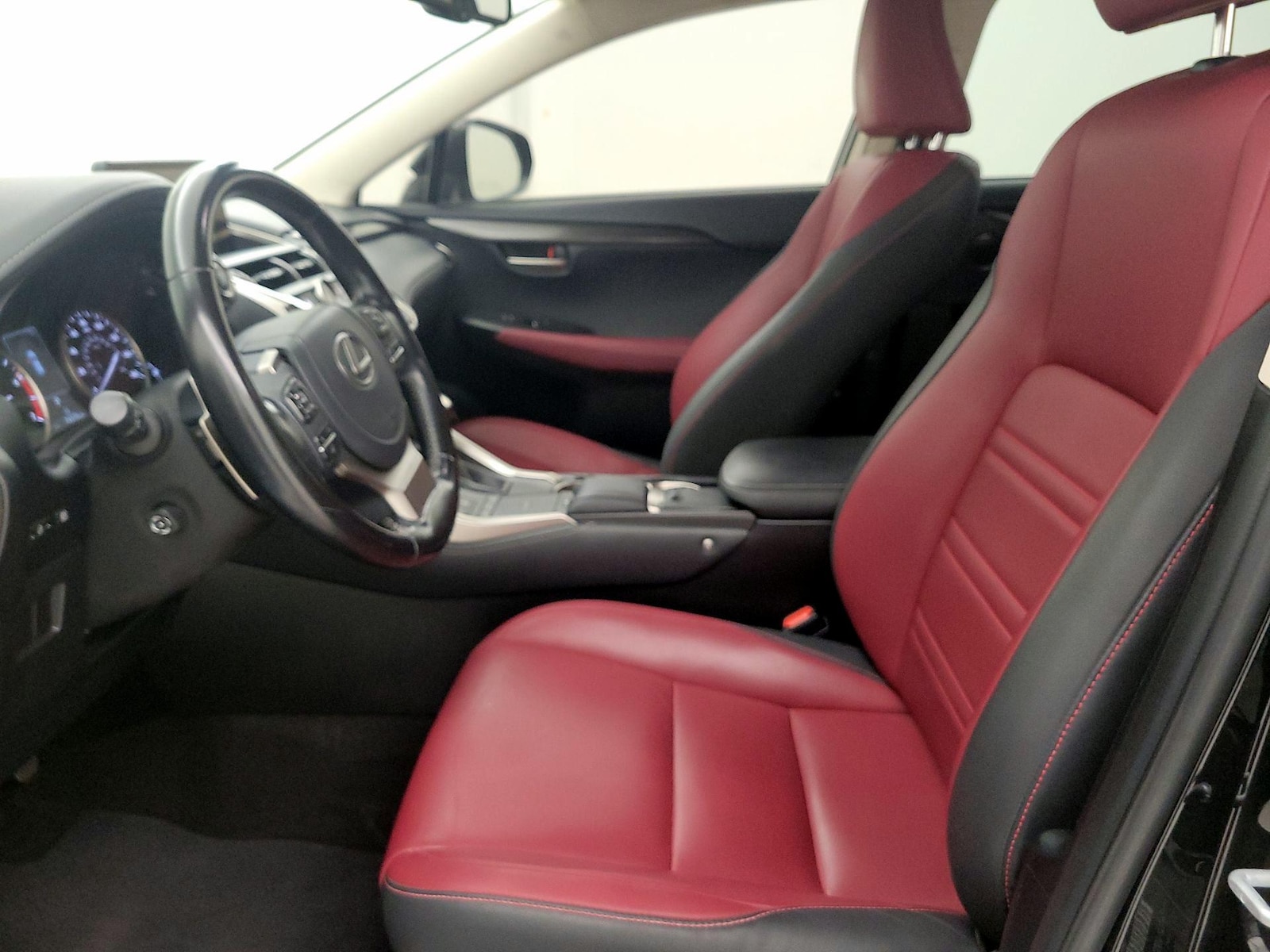2021 Lexus NX 300 - Photo 12
