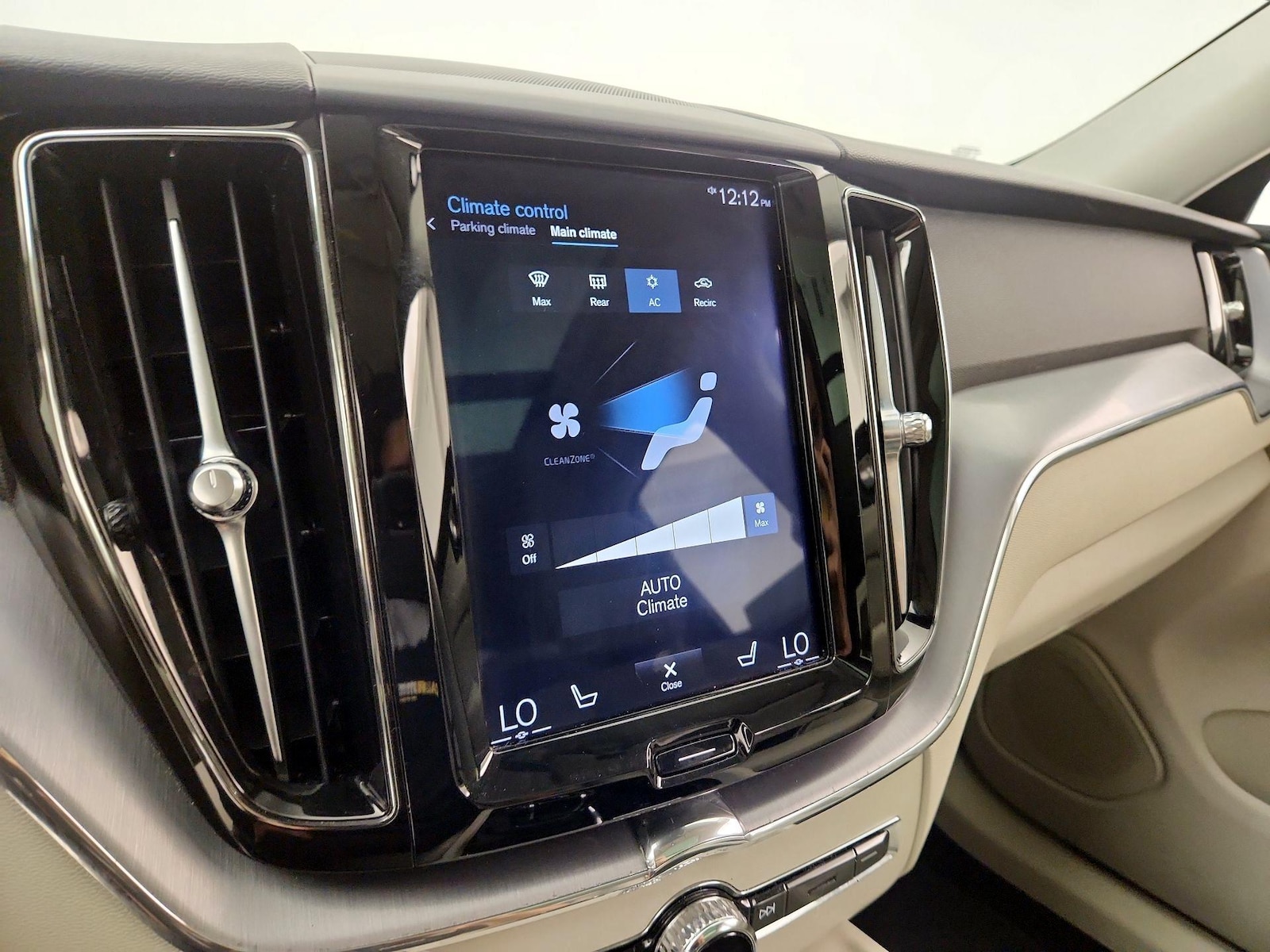 2020 Volvo XC60 Momentum - Photo 17
