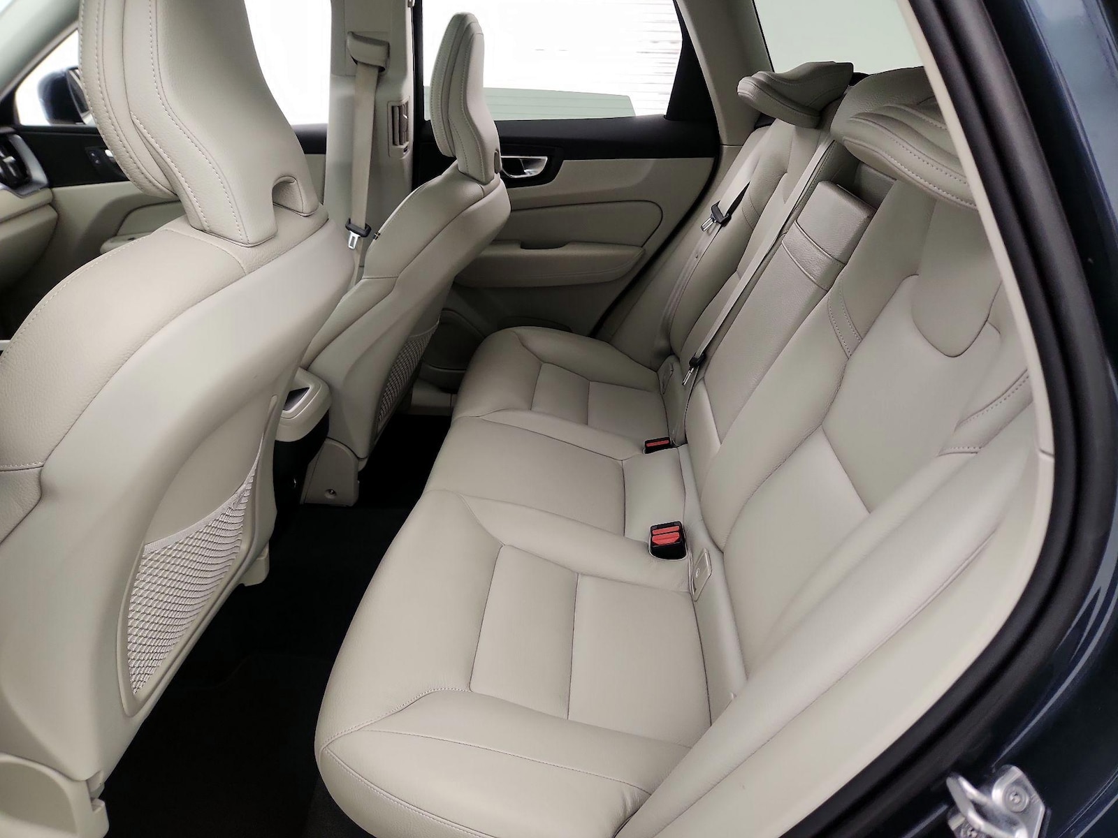 2020 Volvo XC60 Momentum - Photo 21