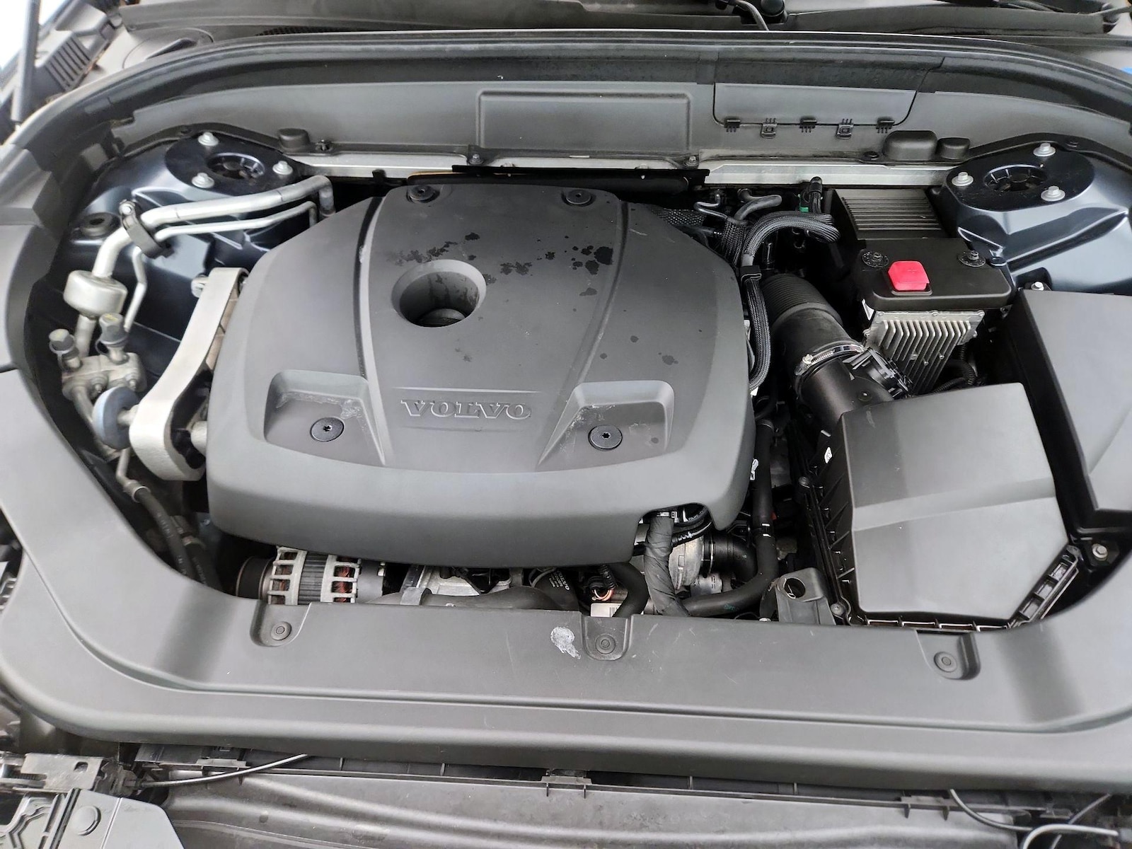 2020 Volvo XC60 Momentum - Photo 23
