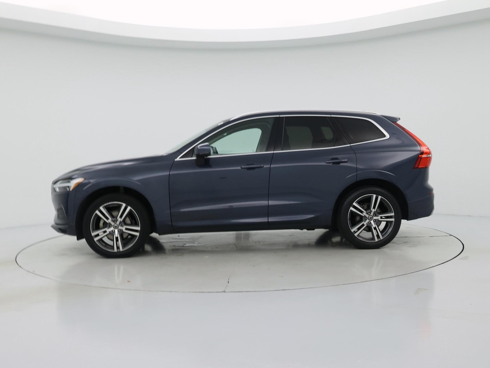 2020 Volvo XC60 Momentum - Photo 4