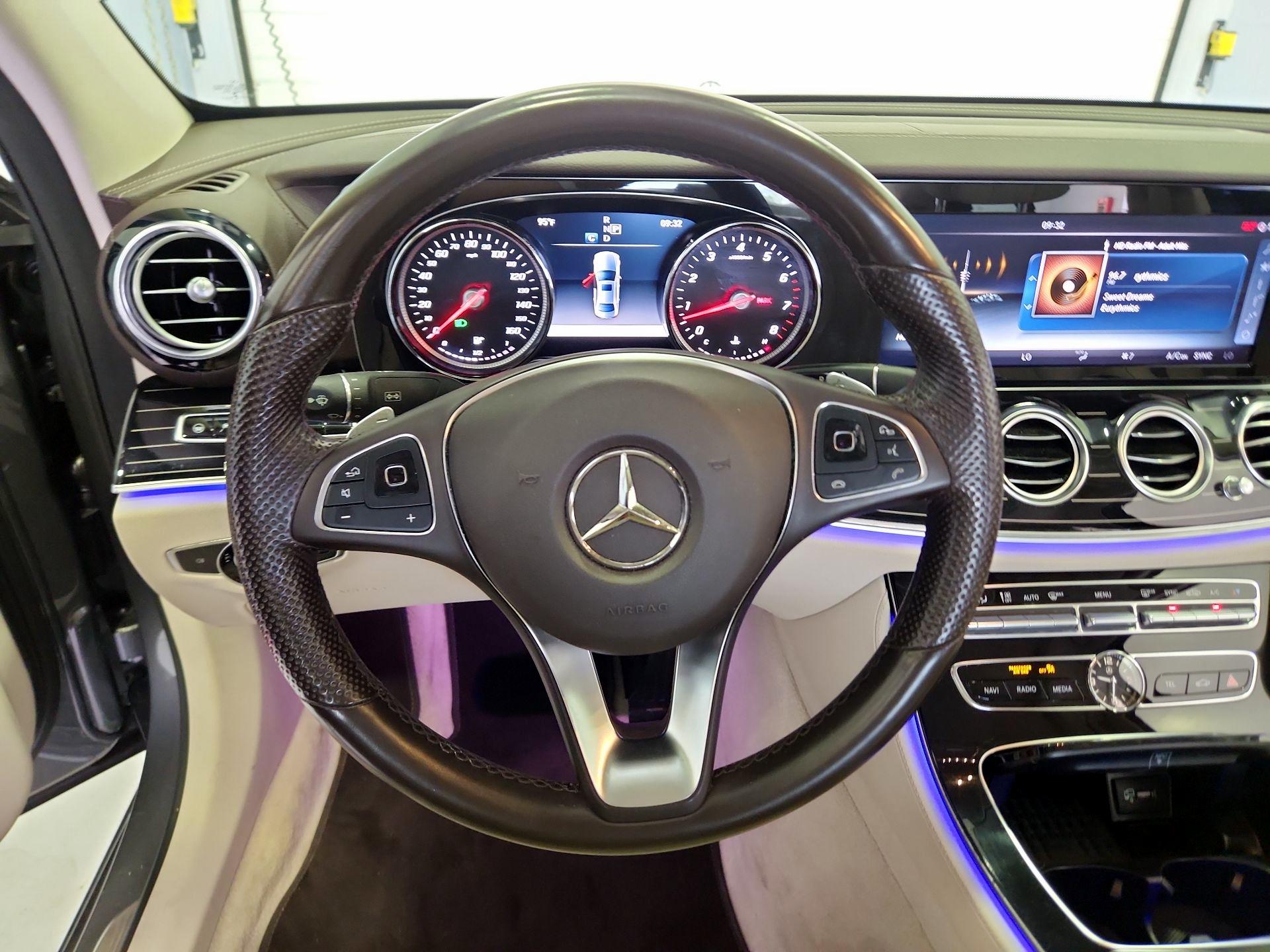 Thumbnail: 2017 Mercedes-Benz E-Class - 10