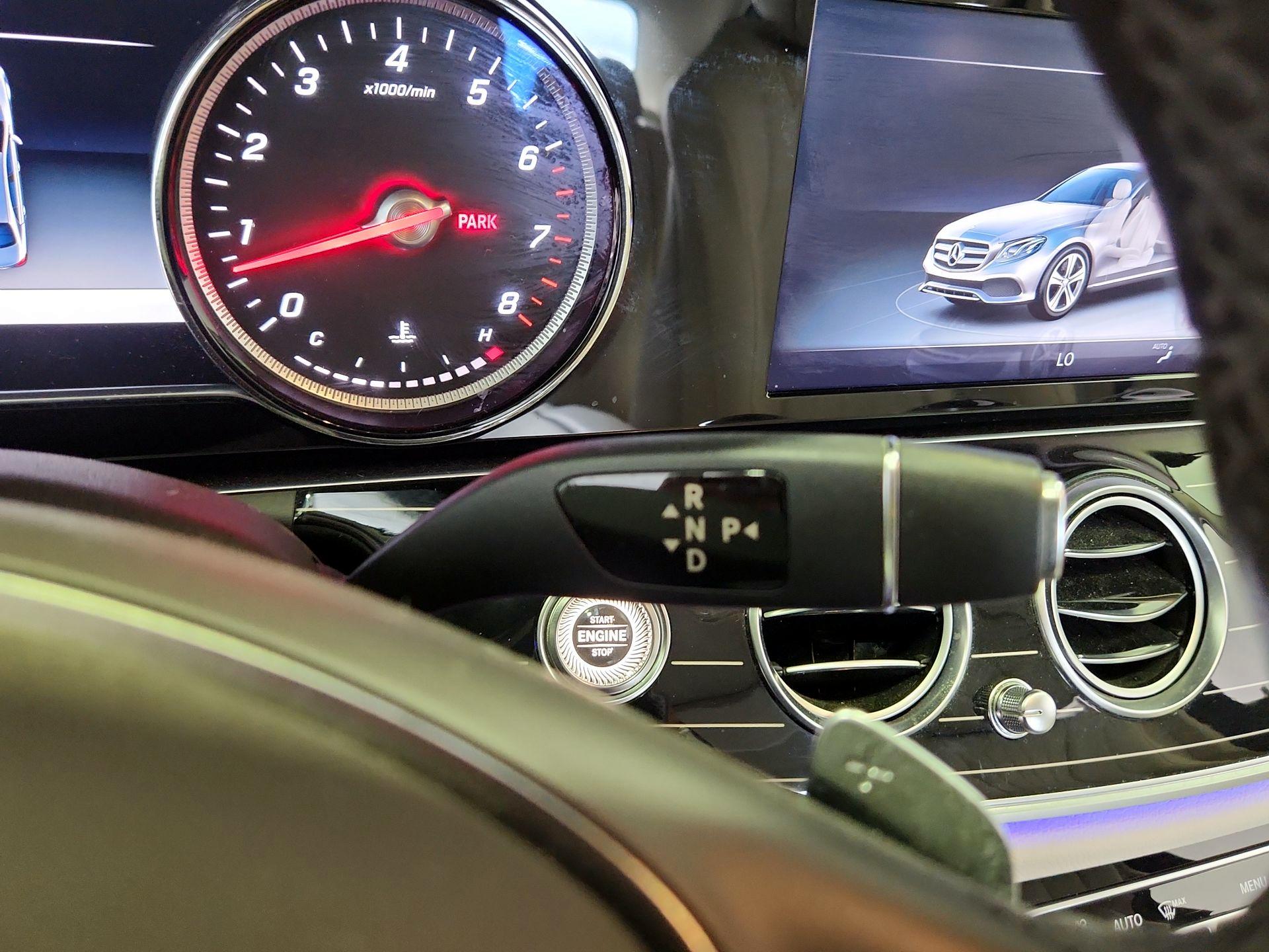 Thumbnail: 2017 Mercedes-Benz E-Class - 17