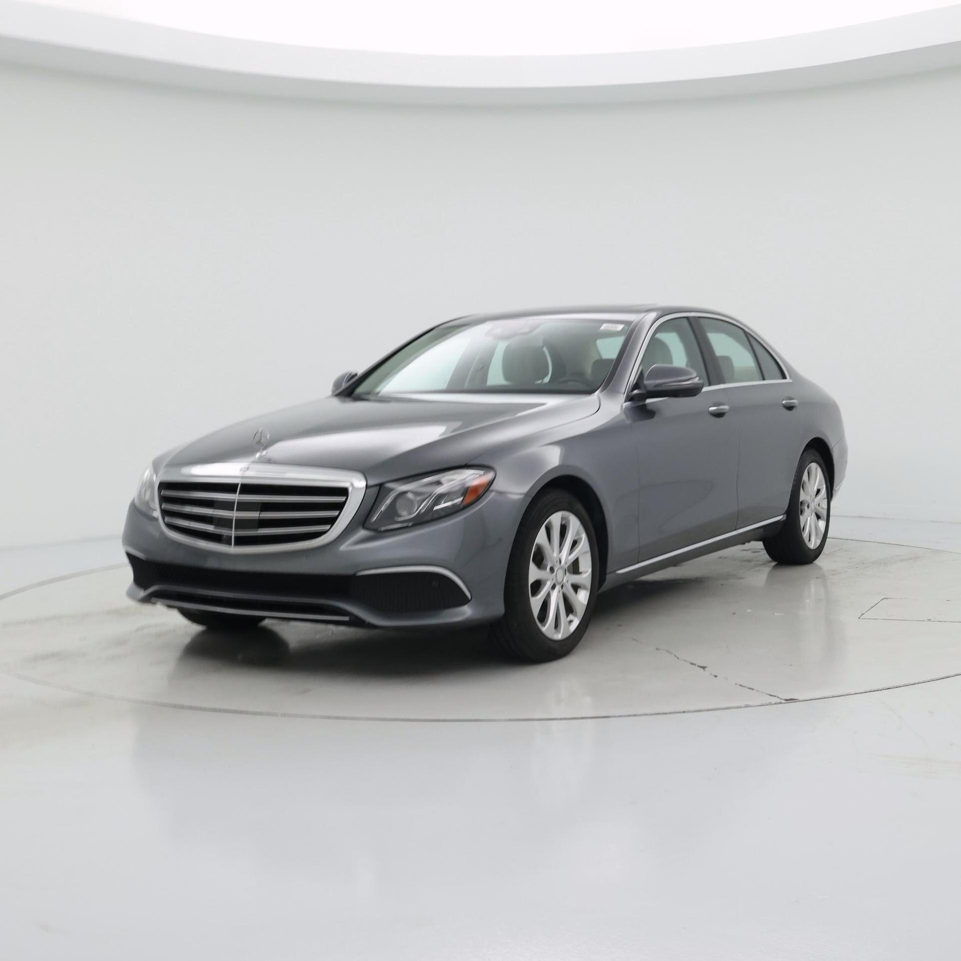 Thumbnail: 2017 Mercedes-Benz E-Class - 4