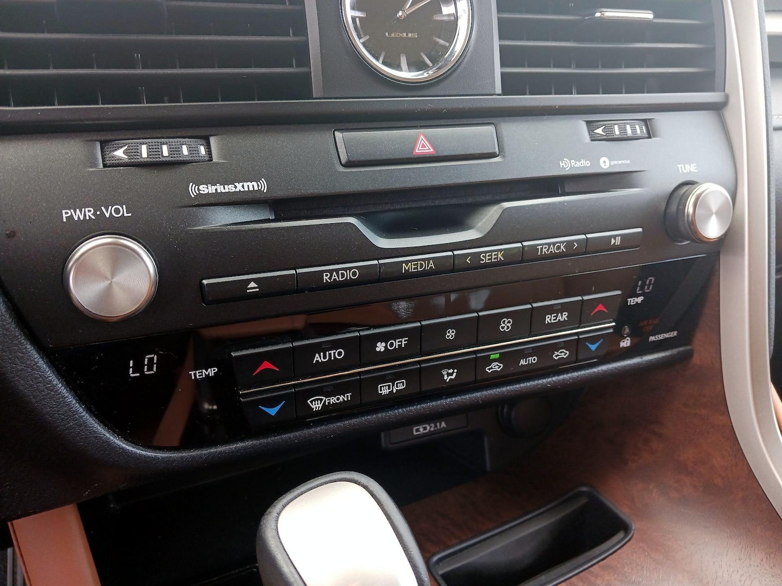 2021 Lexus RX 350 - Photo 16