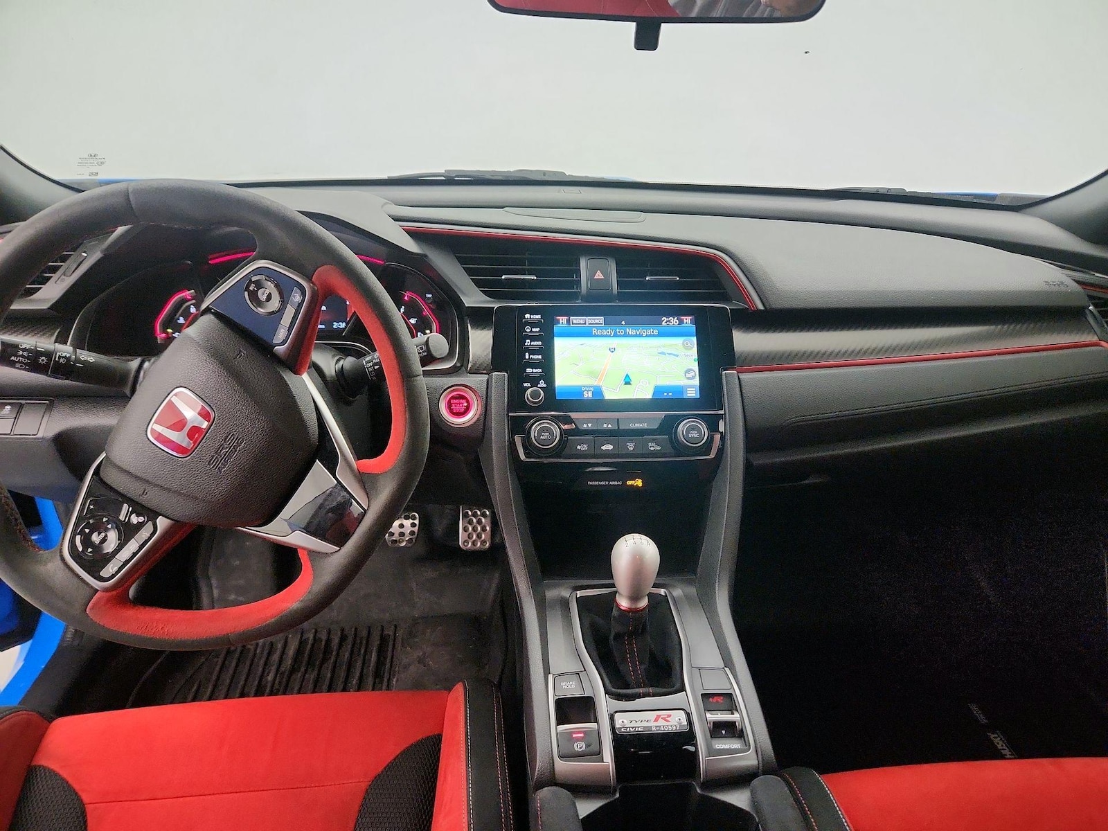 Apple CarPlay® & Android Auto™