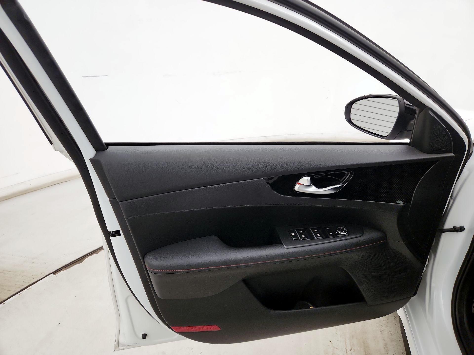 Thumbnail: 2024 Kia Forte - 12