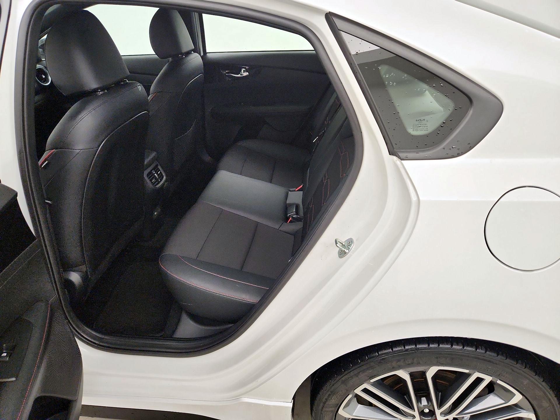 Thumbnail: 2024 Kia Forte - 19