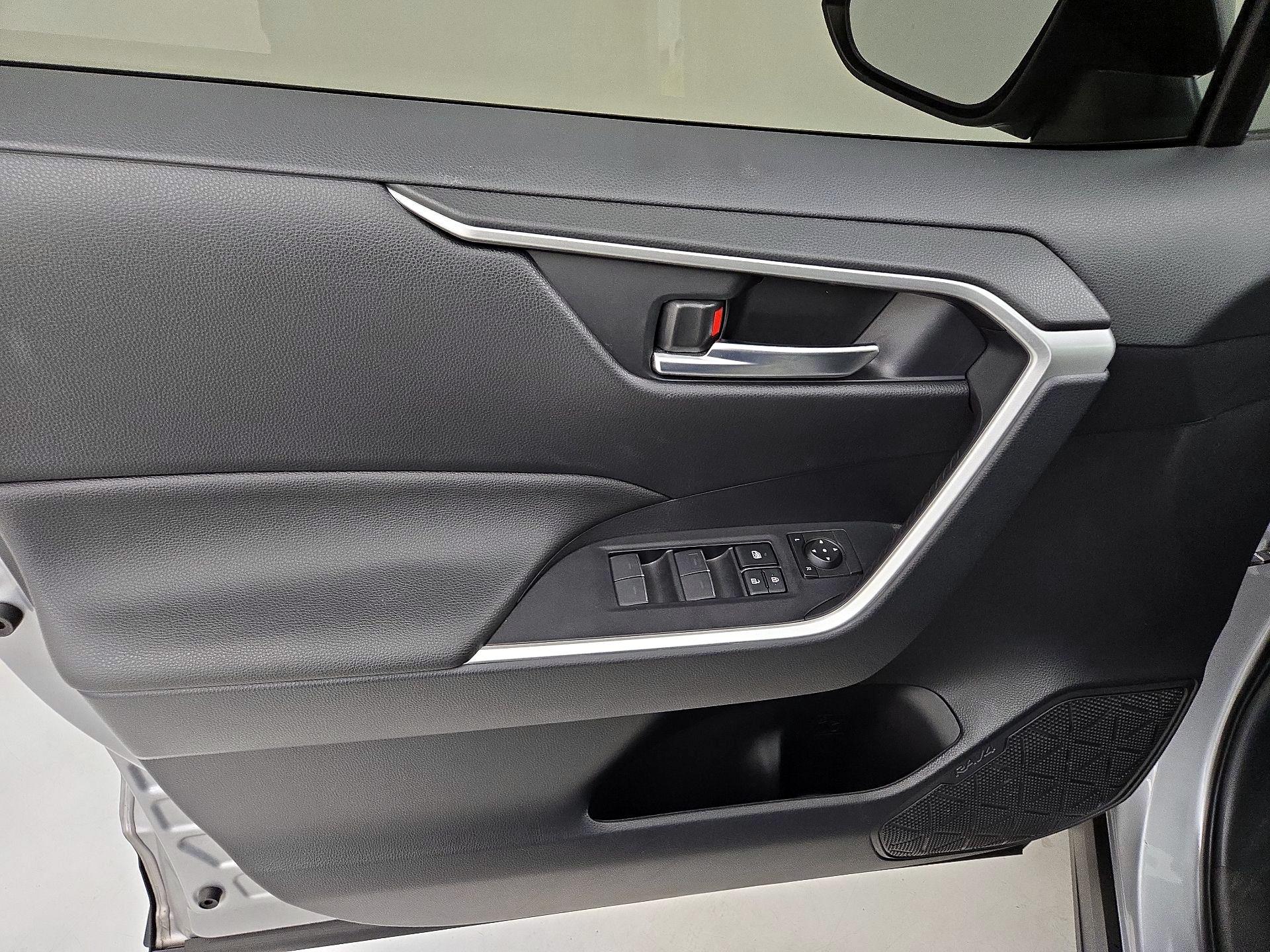 Thumbnail: 2024 Toyota RAV4 - 12