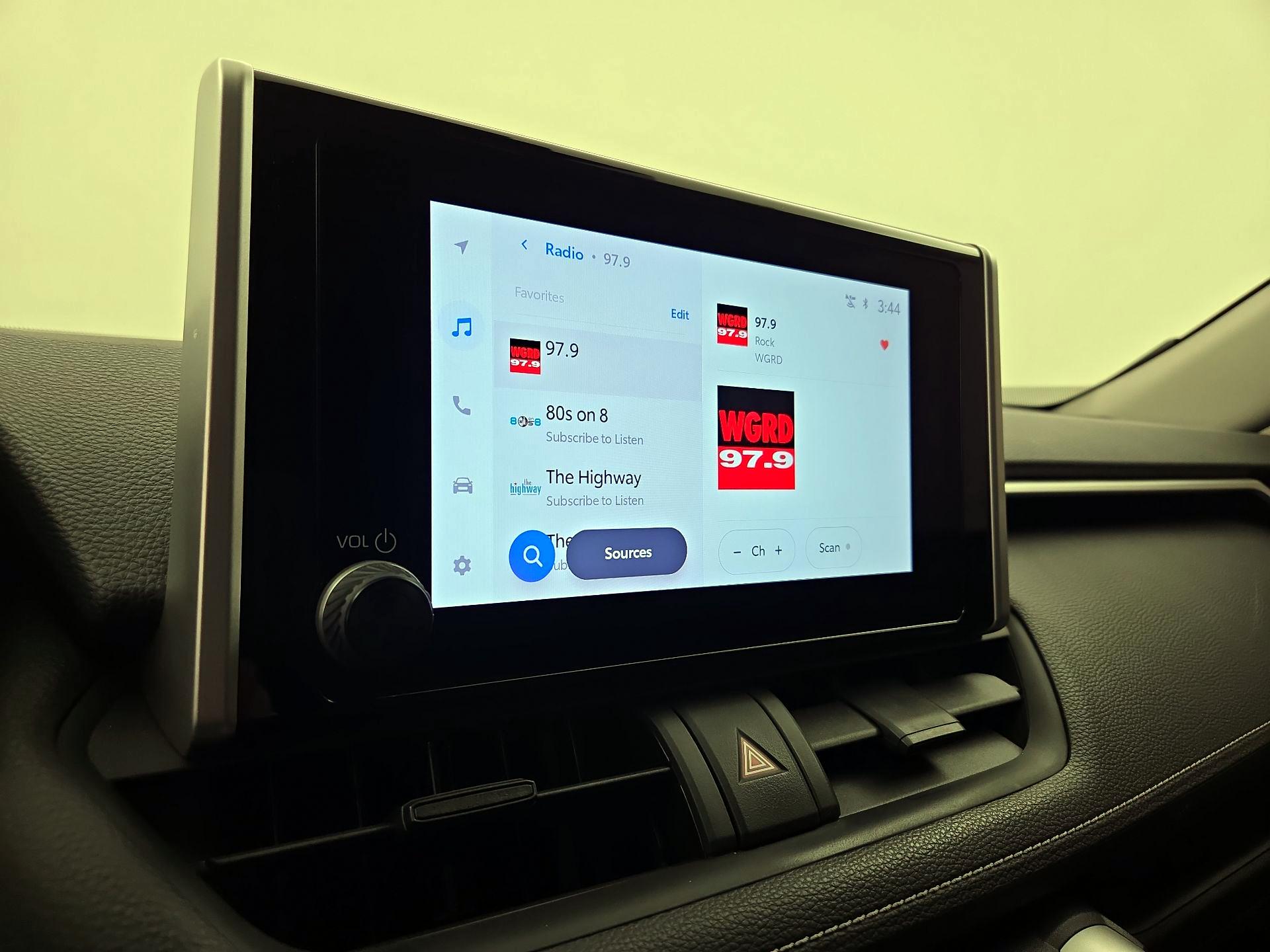 Thumbnail: 2024 Toyota RAV4 - 15