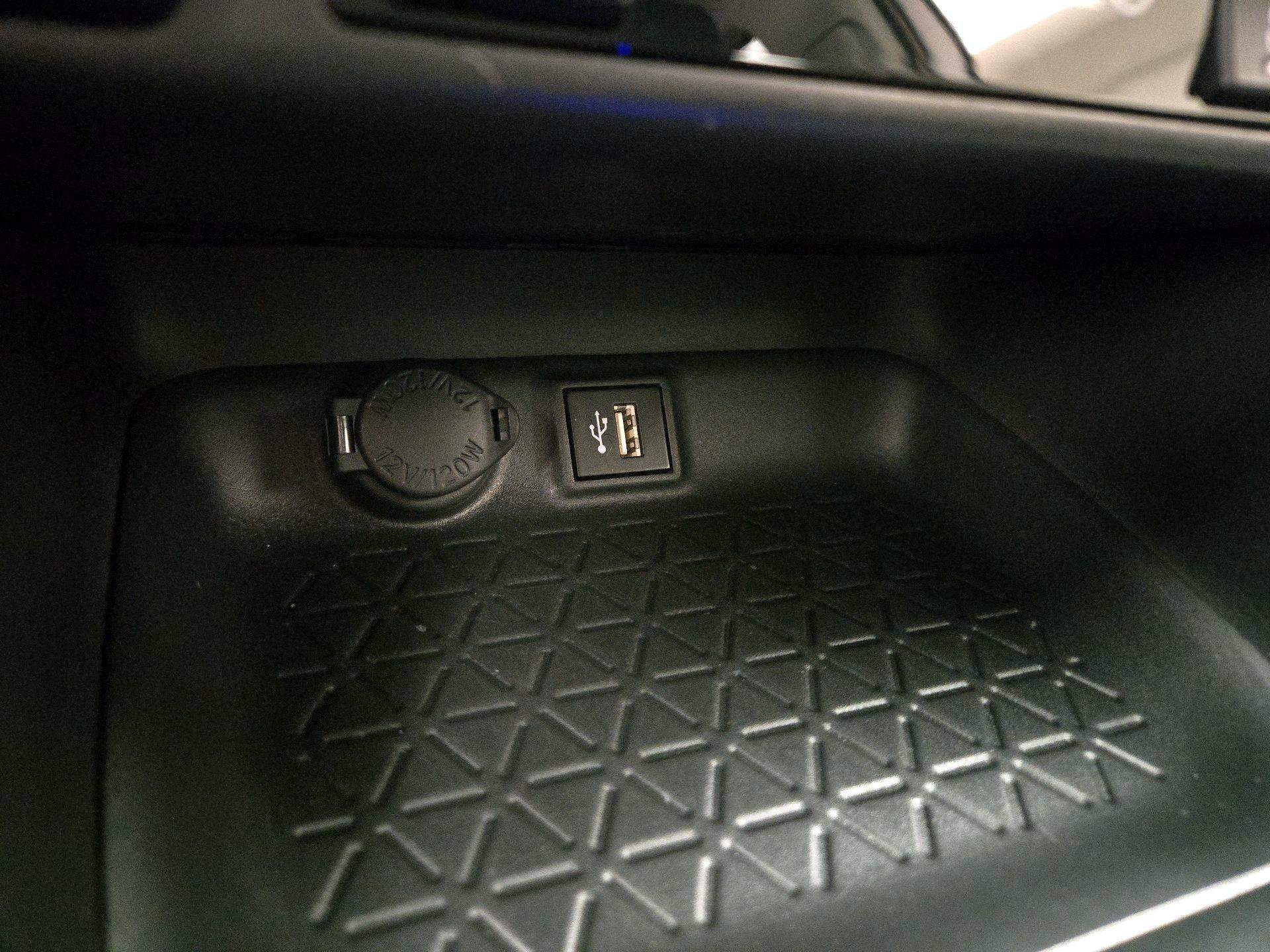 Thumbnail: 2024 Toyota RAV4 - 18