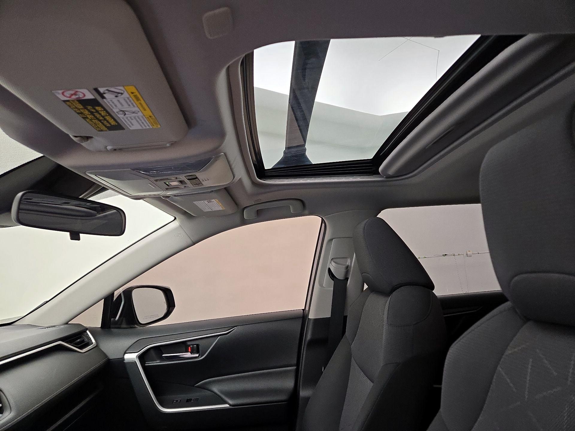 Thumbnail: 2024 Toyota RAV4 - 19