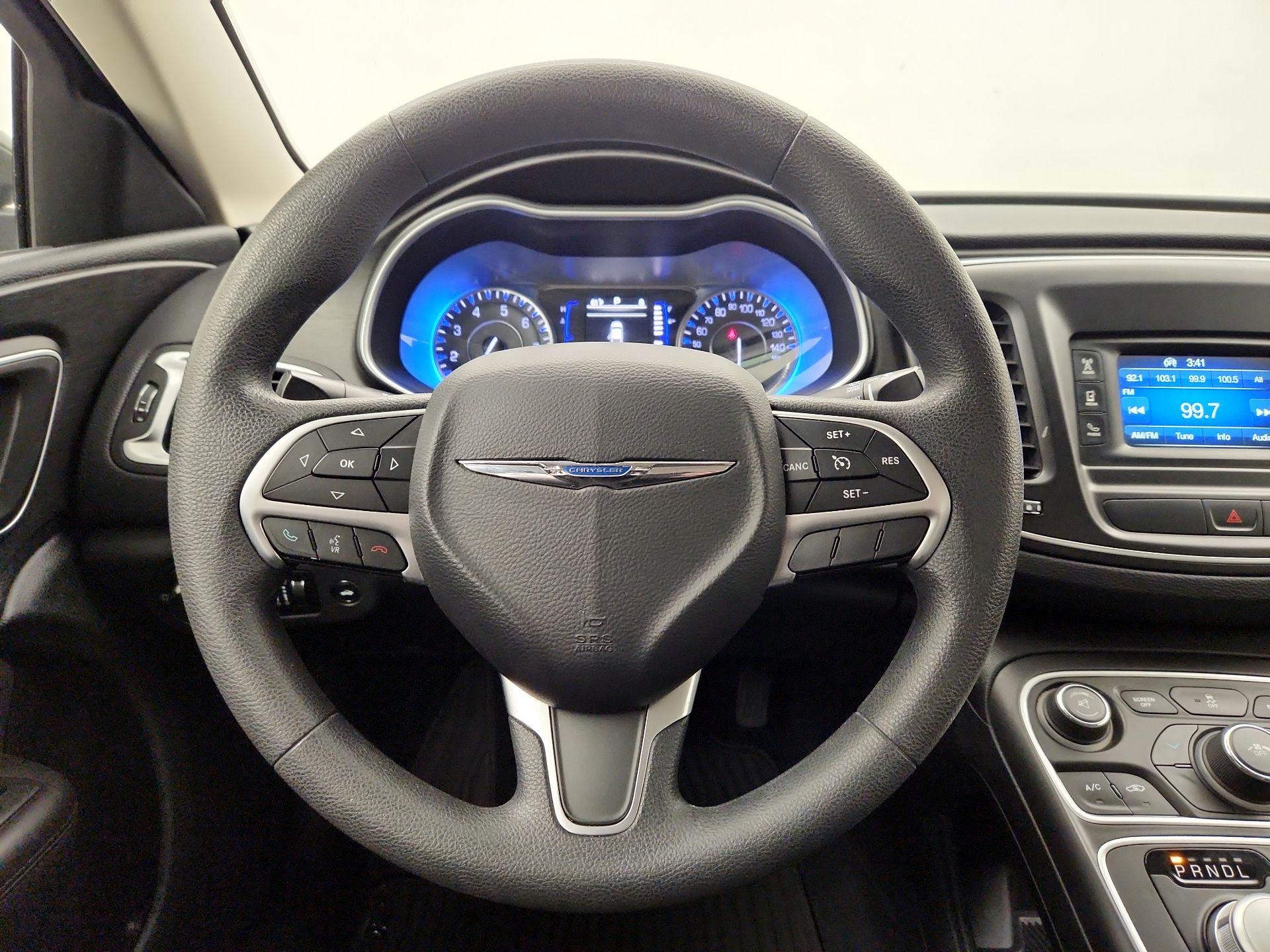 Thumbnail: 2015 Chrysler 200 - 10