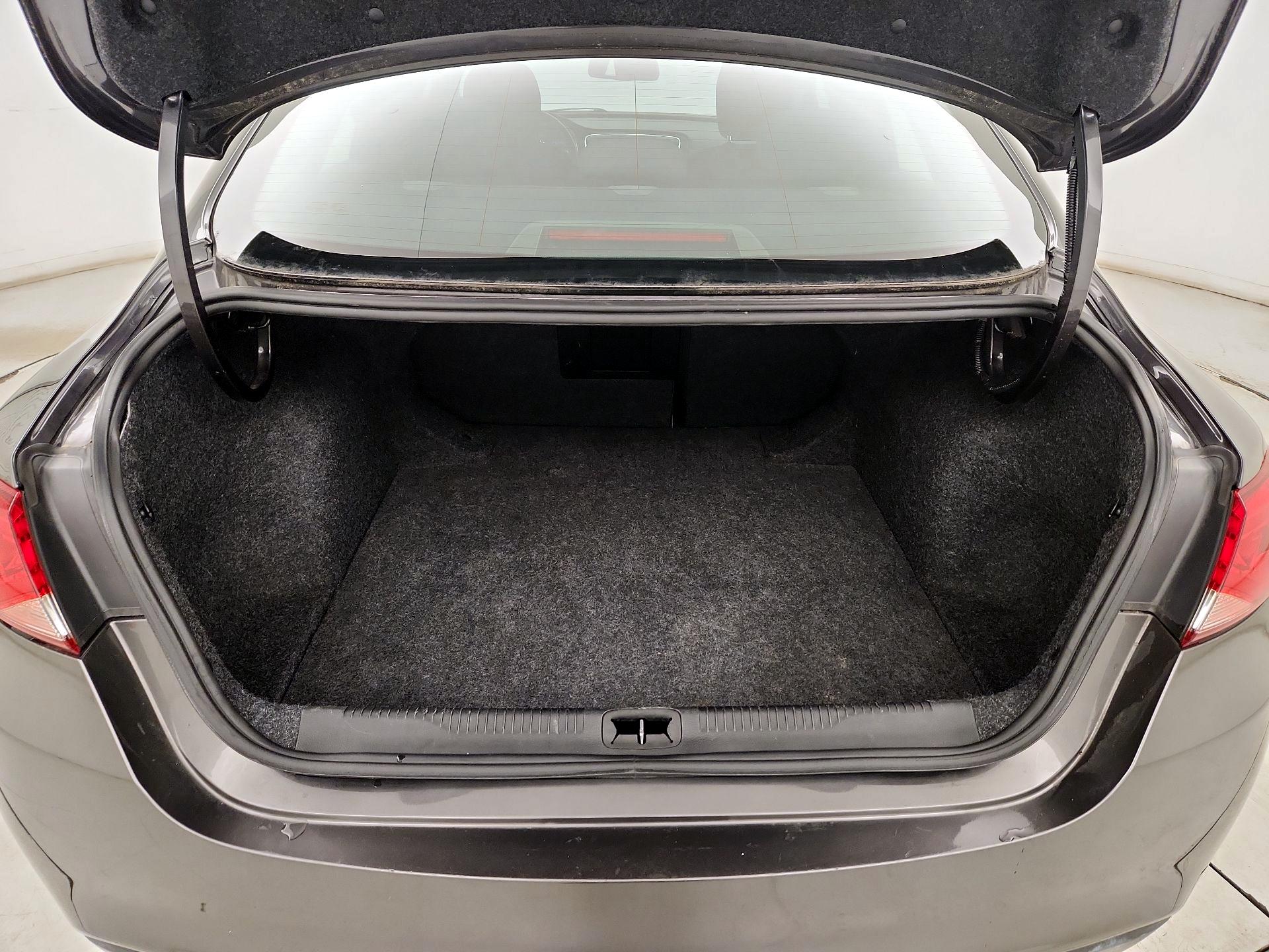 Thumbnail: 2015 Chrysler 200 - 19