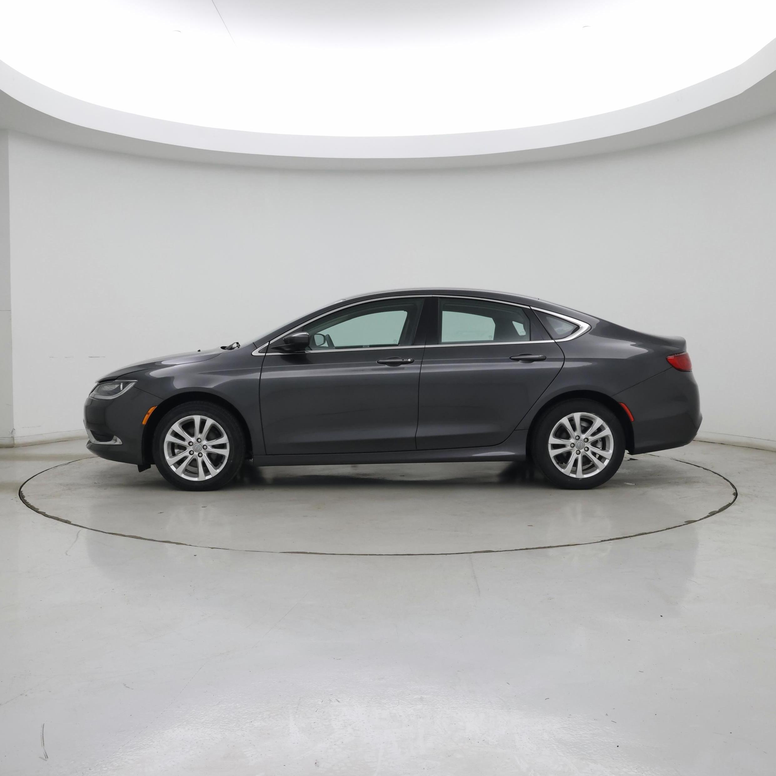 Thumbnail: 2015 Chrysler 200 - 3