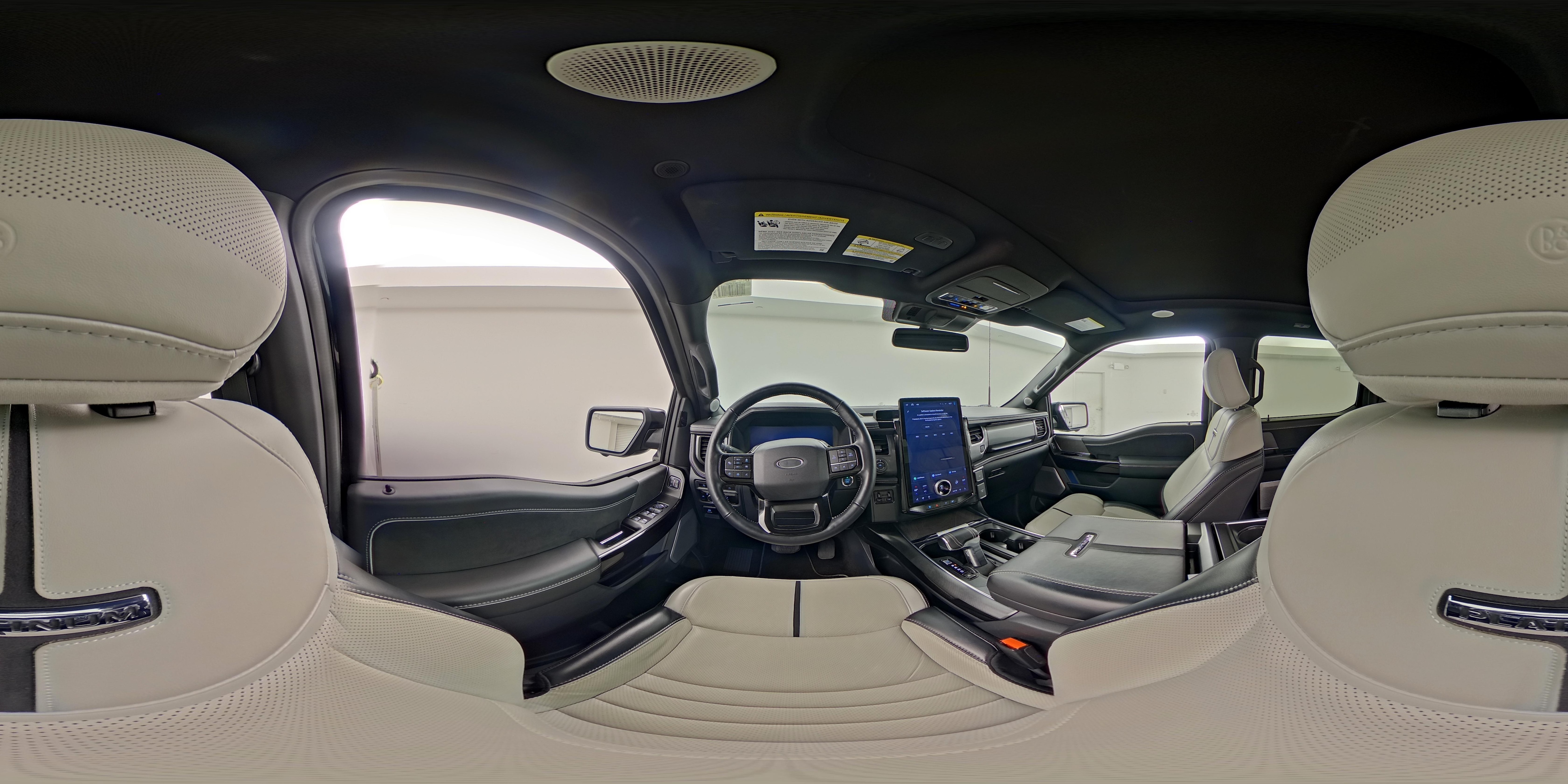 2023 Ford F-150 Lightning Platinum - Photo 28
