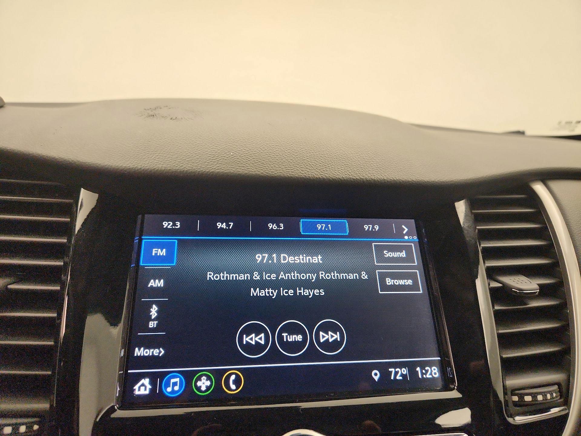 Thumbnail: 2018 Chevrolet Trax - 15