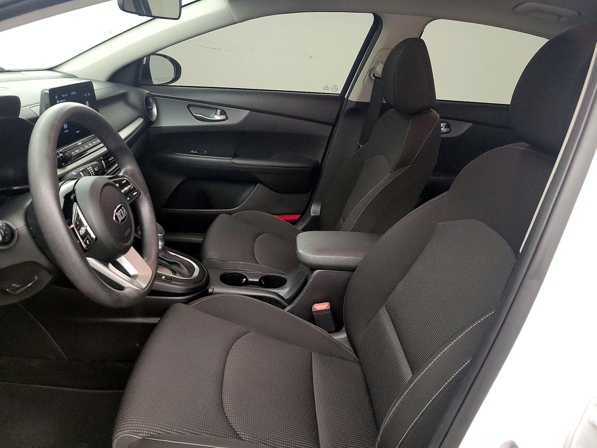 Thumbnail: 2021 Kia Forte - 11