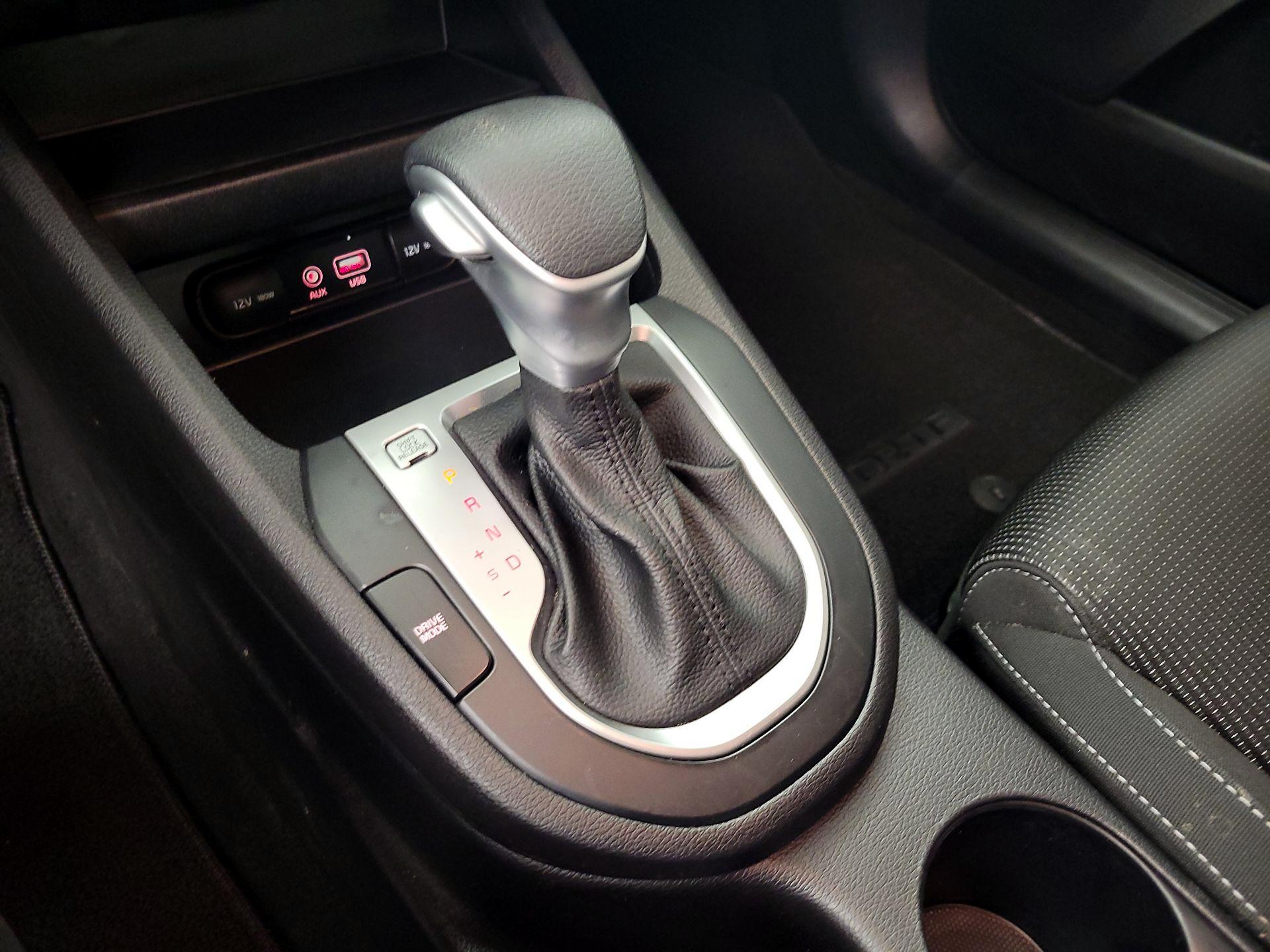 Thumbnail: 2021 Kia Forte - 17