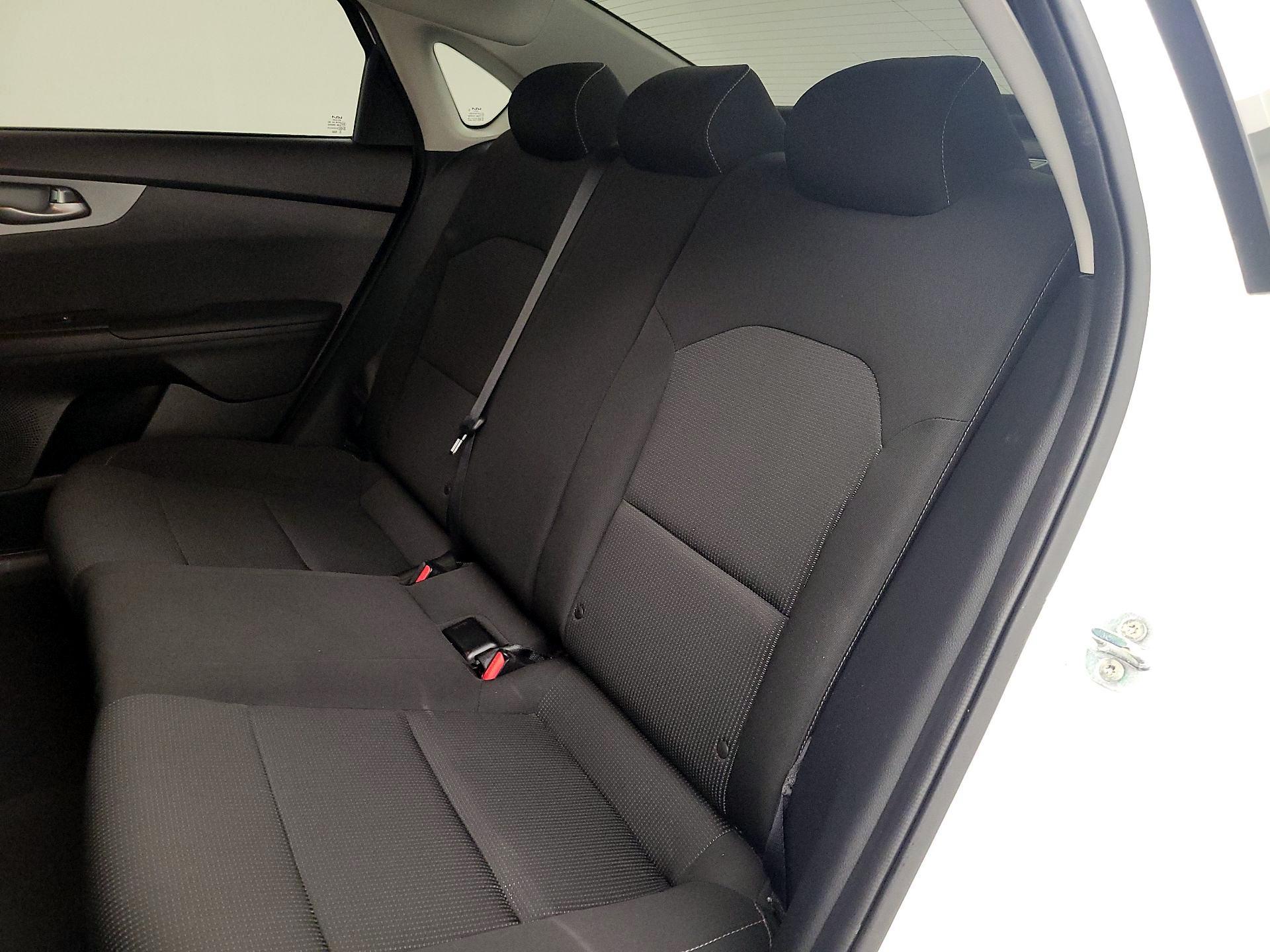 Thumbnail: 2021 Kia Forte - 19