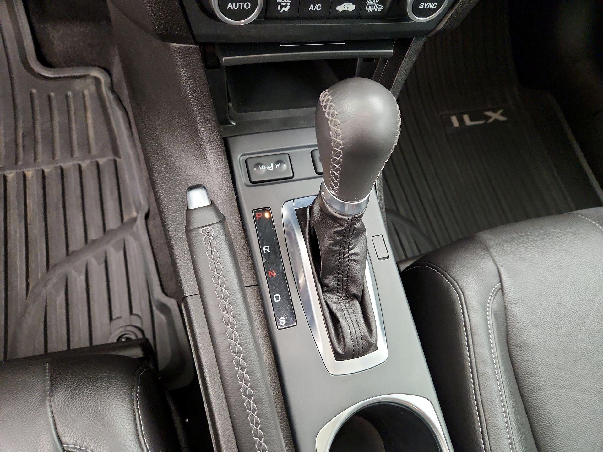 Thumbnail: 2020 Acura ILX - 18