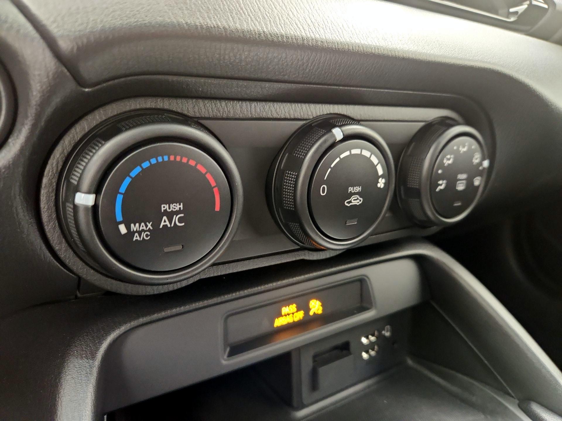 Thumbnail: 2022 Mazda MX-5 Miata - 16