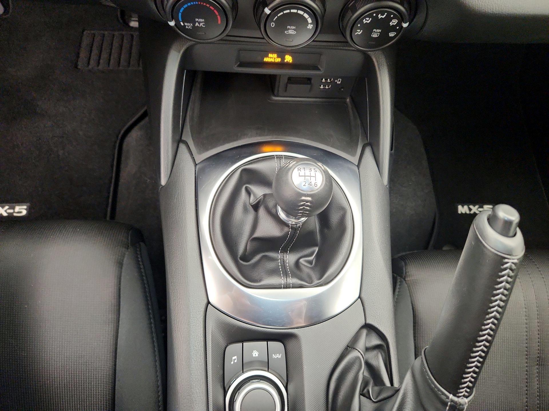 Thumbnail: 2022 Mazda MX-5 Miata - 17