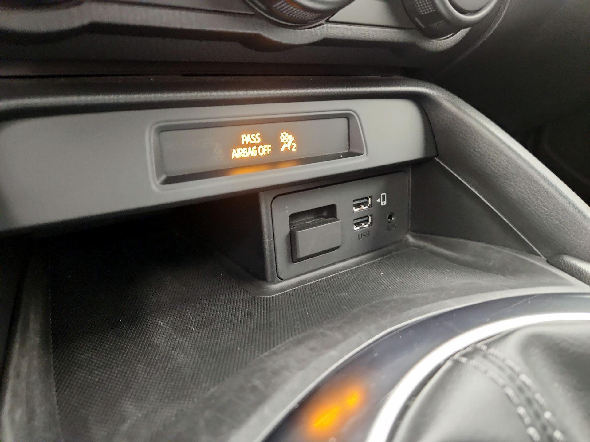 Thumbnail: 2022 Mazda MX-5 Miata - 18