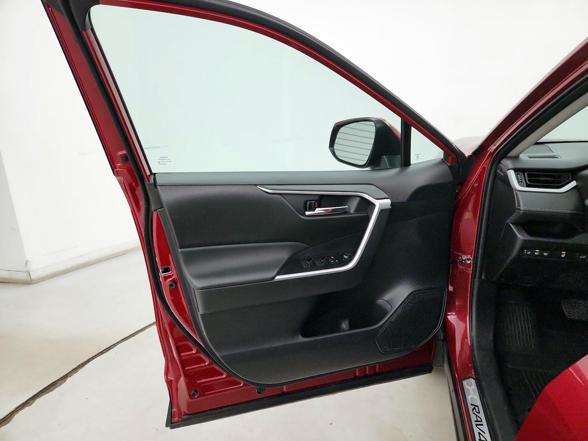 Thumbnail: 2024 Toyota RAV4 - 12