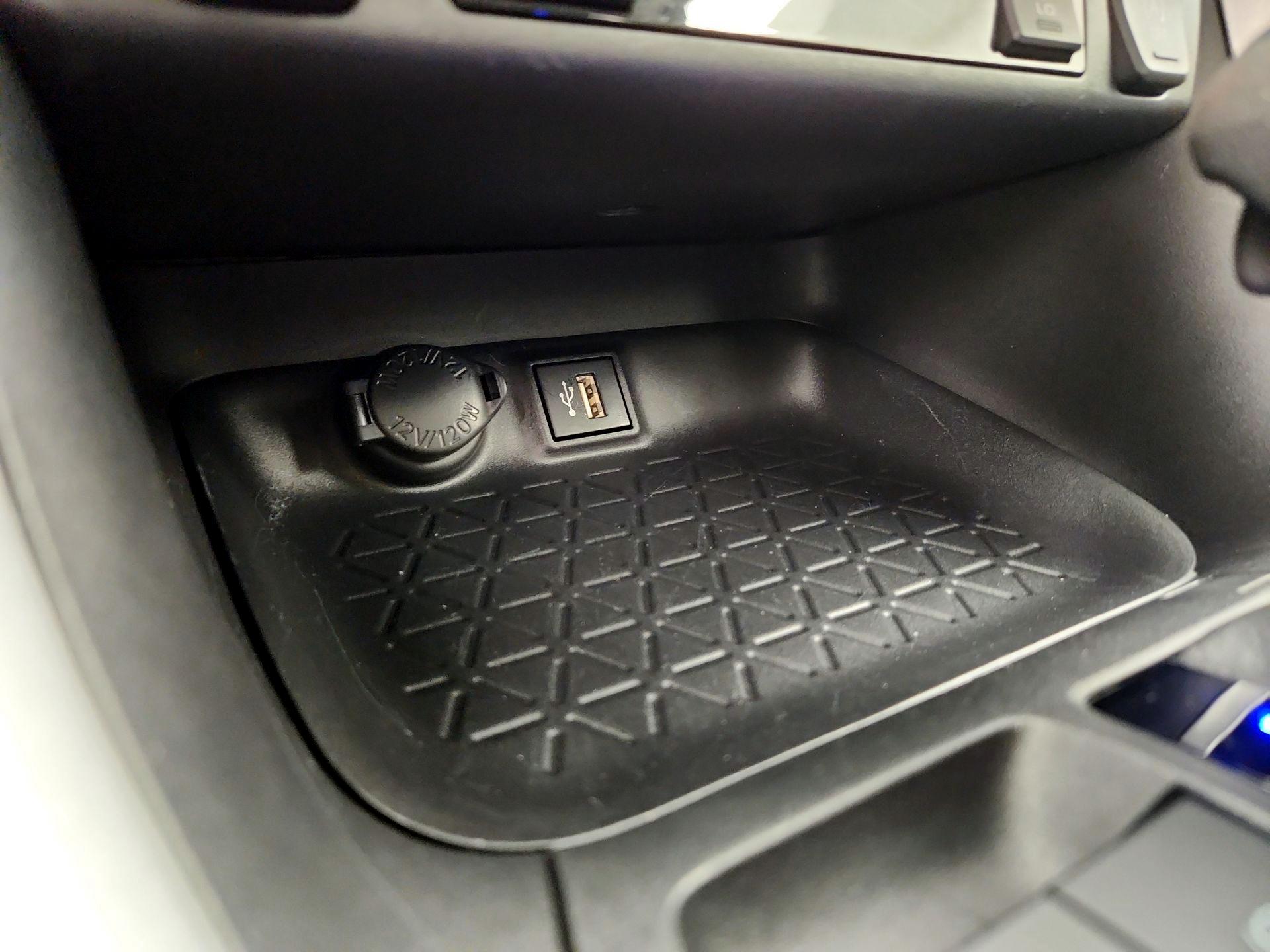 Thumbnail: 2024 Toyota RAV4 - 18