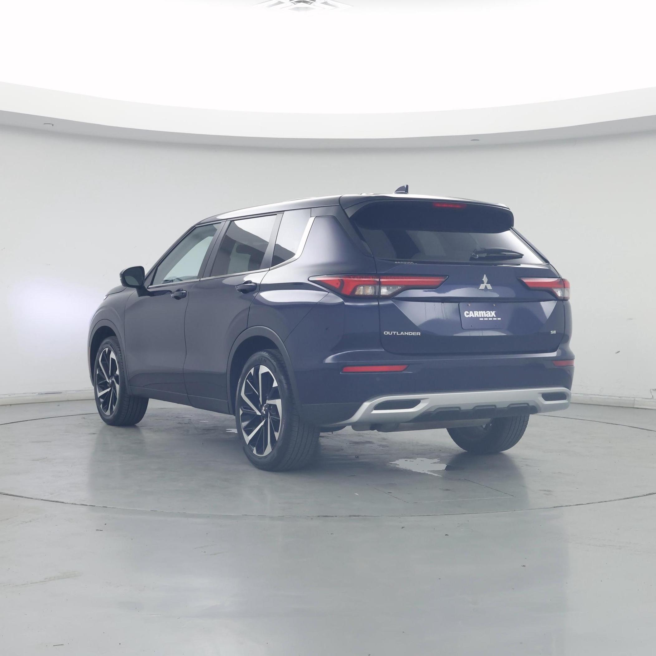 Thumbnail: 2024 Mitsubishi Outlander - 2
