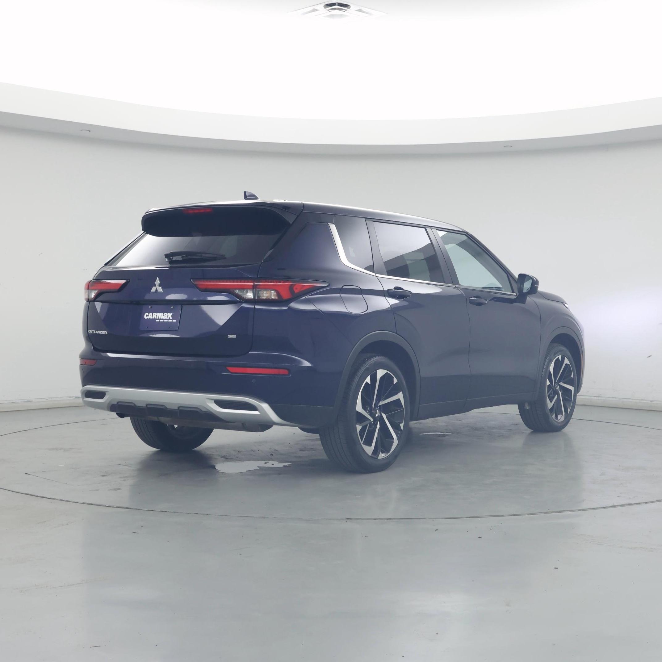 Thumbnail: 2024 Mitsubishi Outlander - 8