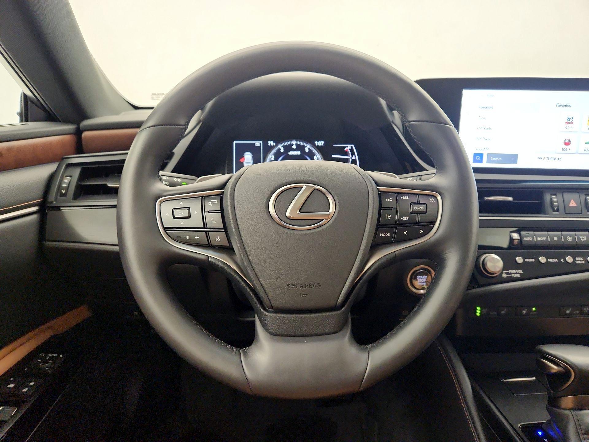 Thumbnail: 2025 Lexus ES - 10