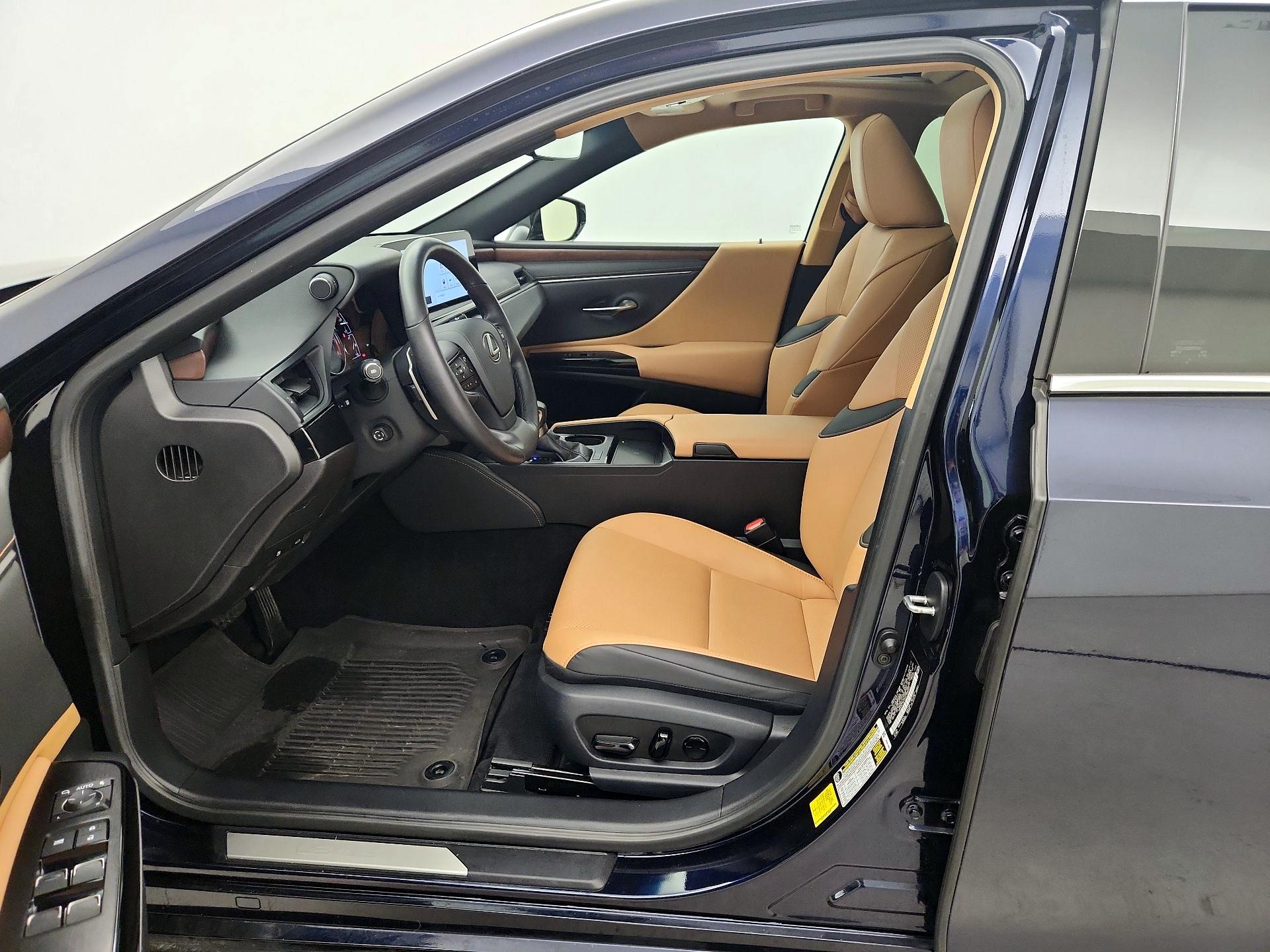 Thumbnail: 2025 Lexus ES - 11