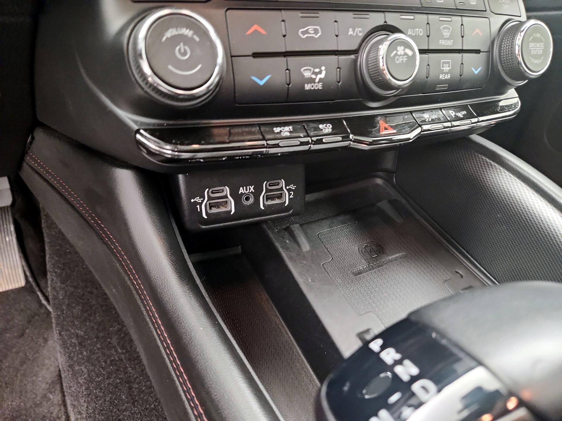 Thumbnail: 2022 Dodge Durango - 19