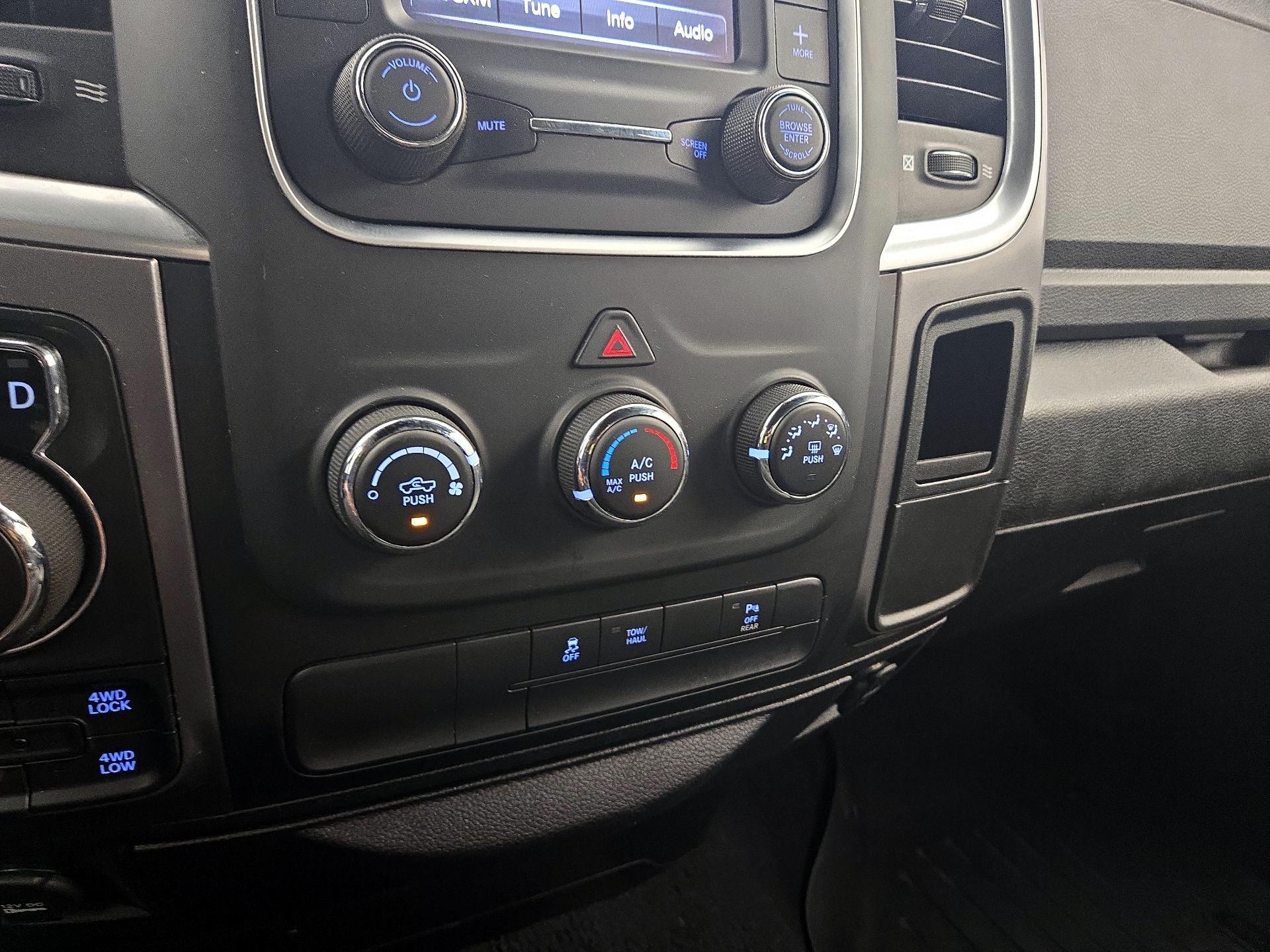 Thumbnail: 2021 RAM 1500 Classic - 16