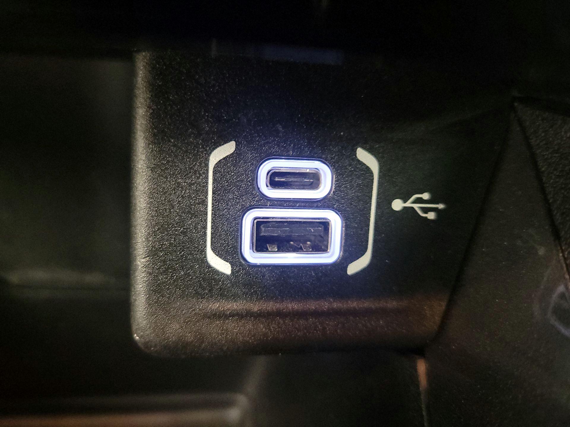 Thumbnail: 2022 Jeep Compass - 18