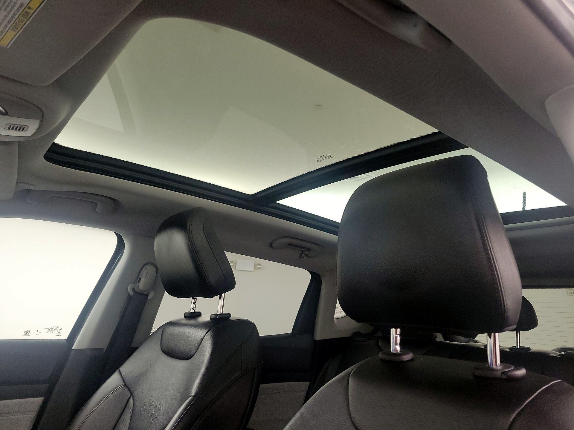 Thumbnail: 2022 Jeep Compass - 19