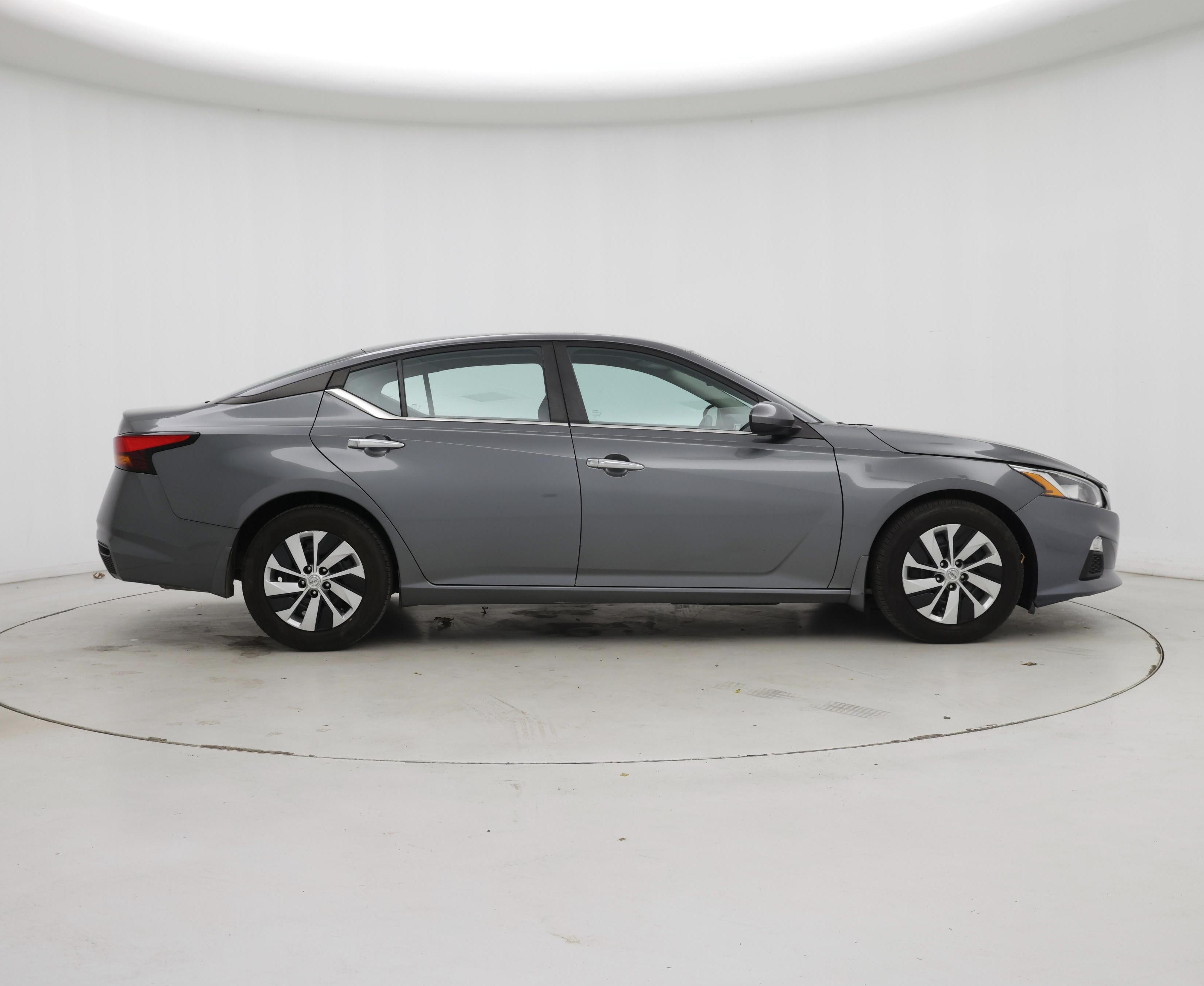 Thumbnail: 2021 Nissan Altima - 7