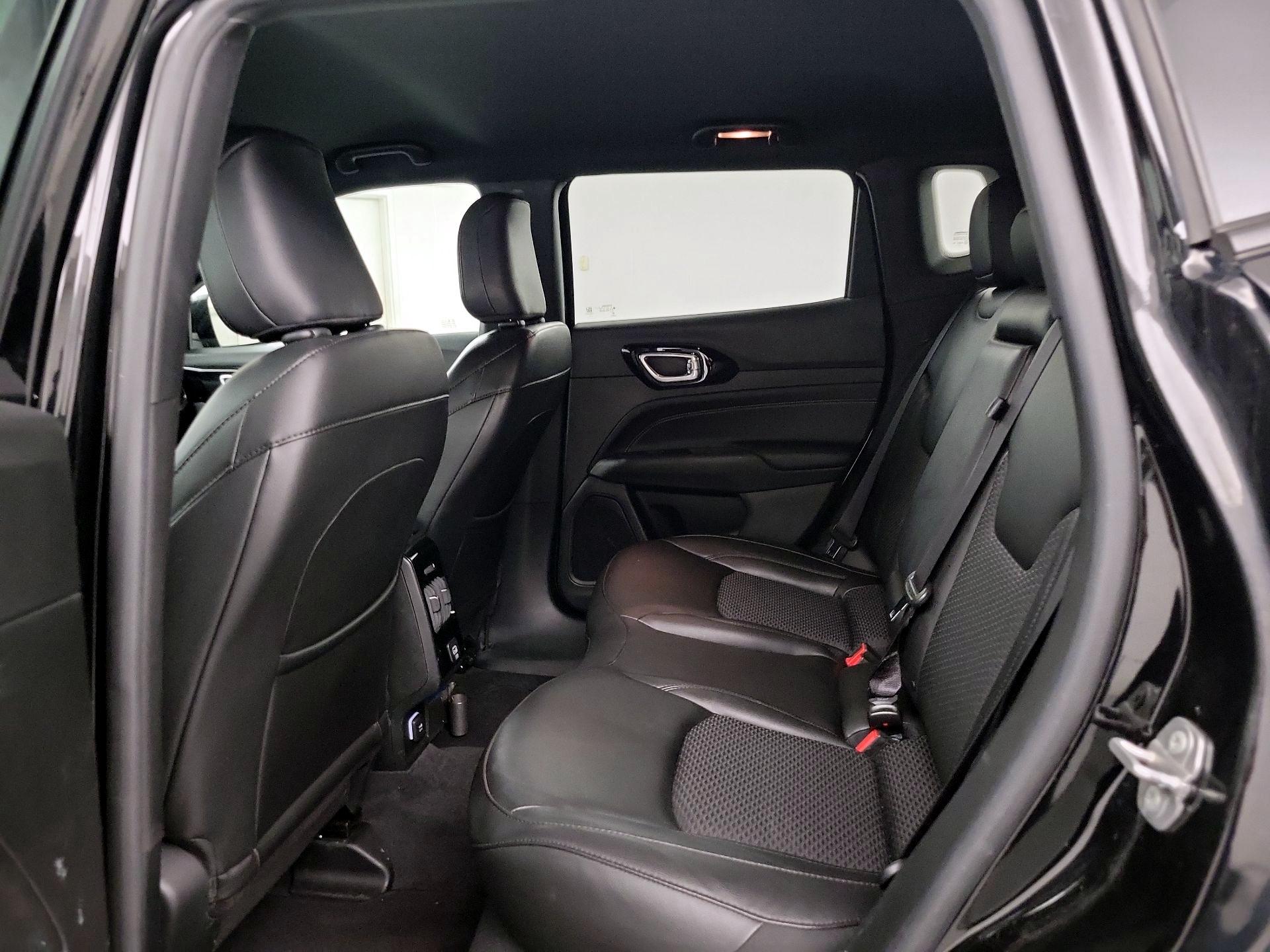 Thumbnail: 2022 Jeep Compass - 17