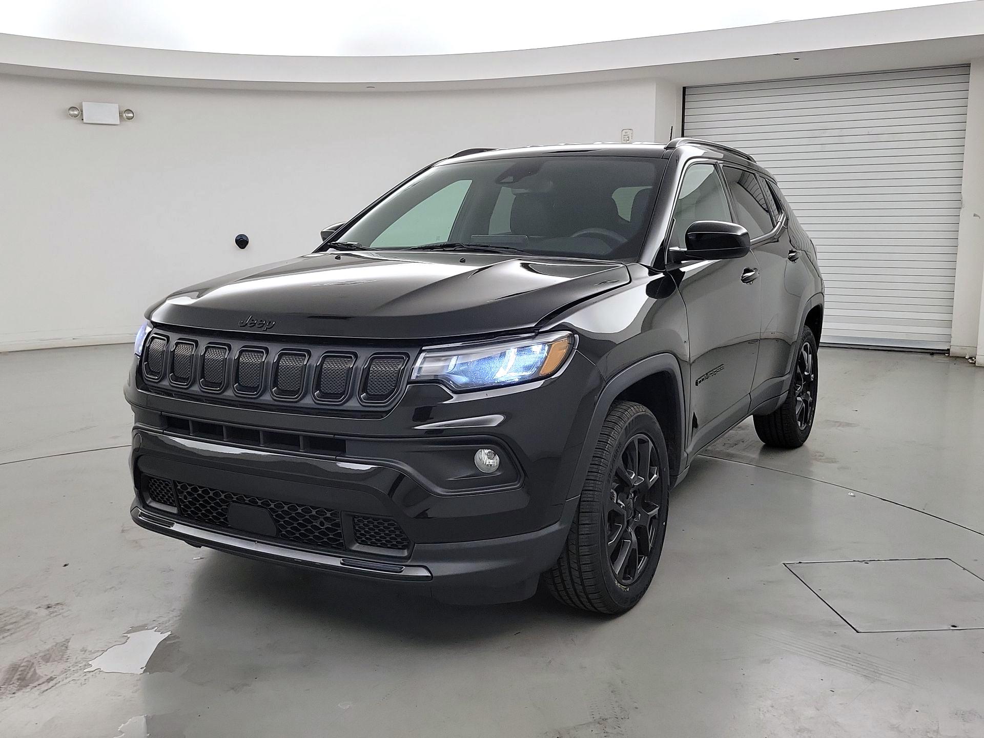 Thumbnail: 2022 Jeep Compass - 3